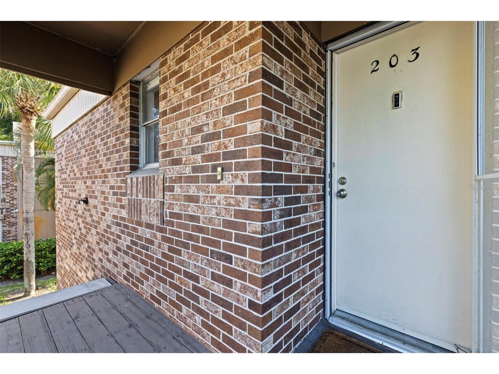 10423 Carrollbrook Circle #203 Tampa FL 33618 TB8475544 image3