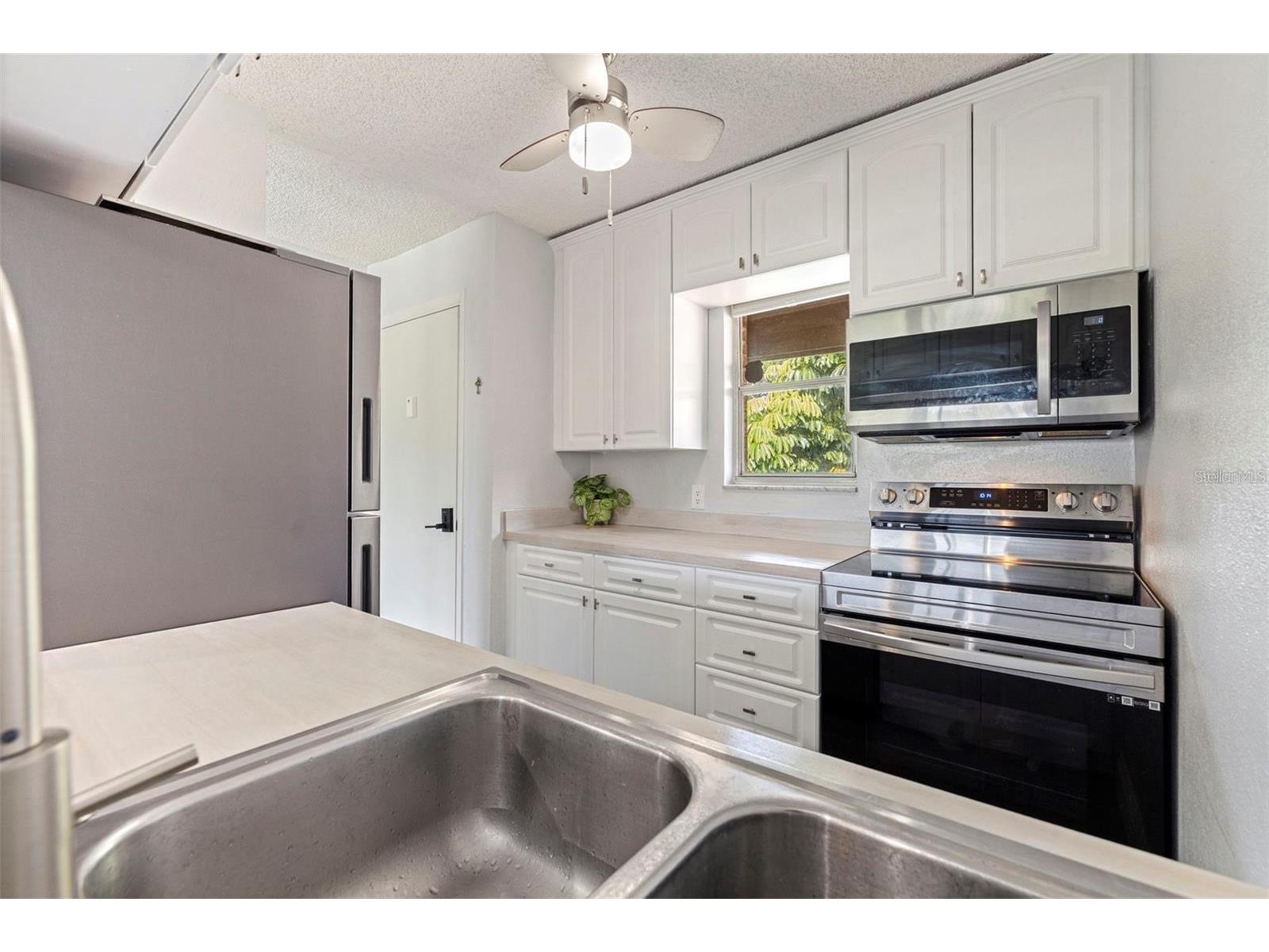 10423 Carrollbrook Circle #203 Tampa FL 33618 TB8475544 image6