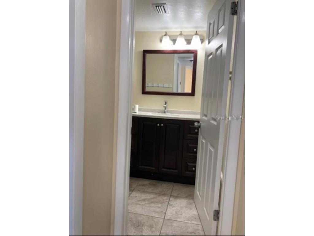 10423 Carrollbrook Court #201 Tampa FL 33618 TB8427875 image5