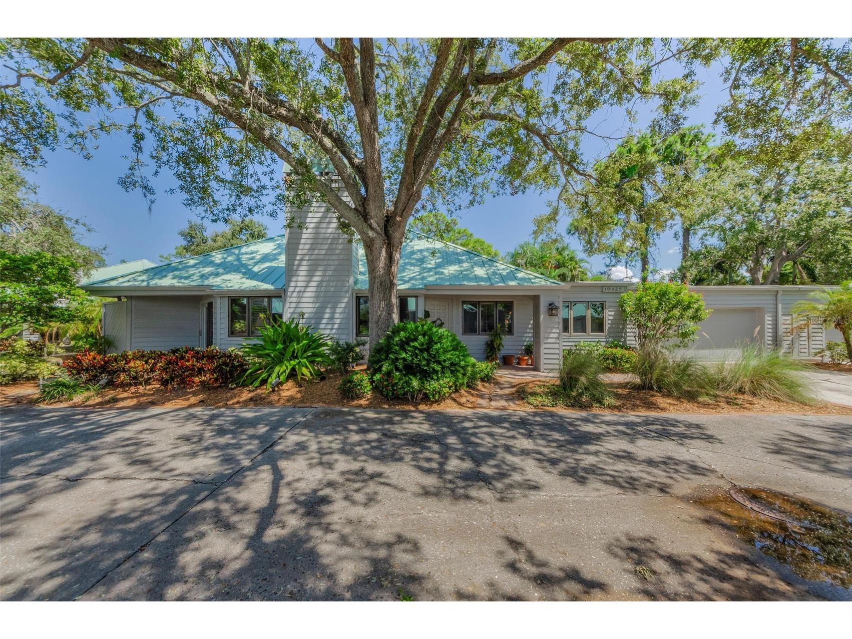 10425 Longwood Drive Seminole FL 33777 TB8435584 image1