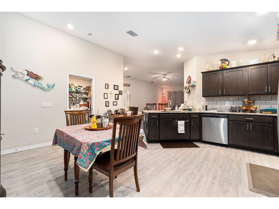 10425 S Drew Bryant Circle Floral City FL 34436 TB8455682 image7