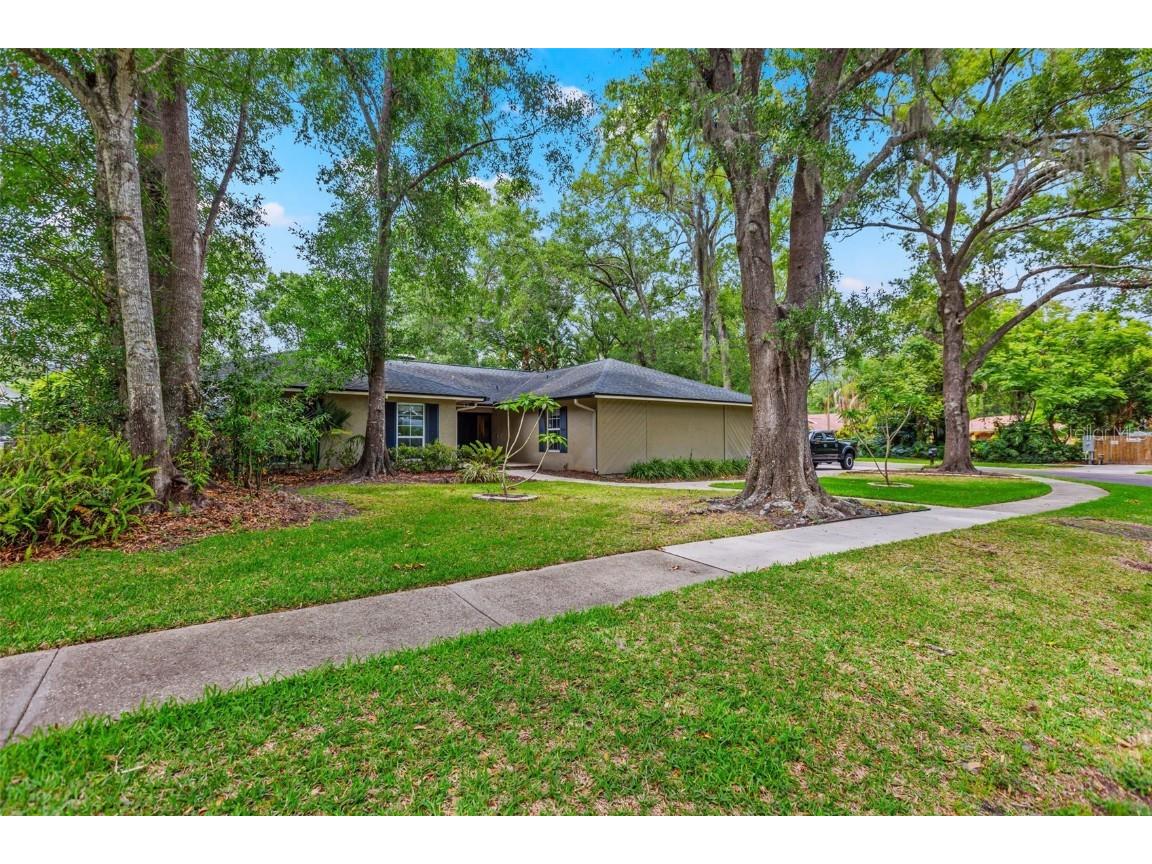 10426 Oakbrook Drive Tampa FL 33618 T3449634 image1