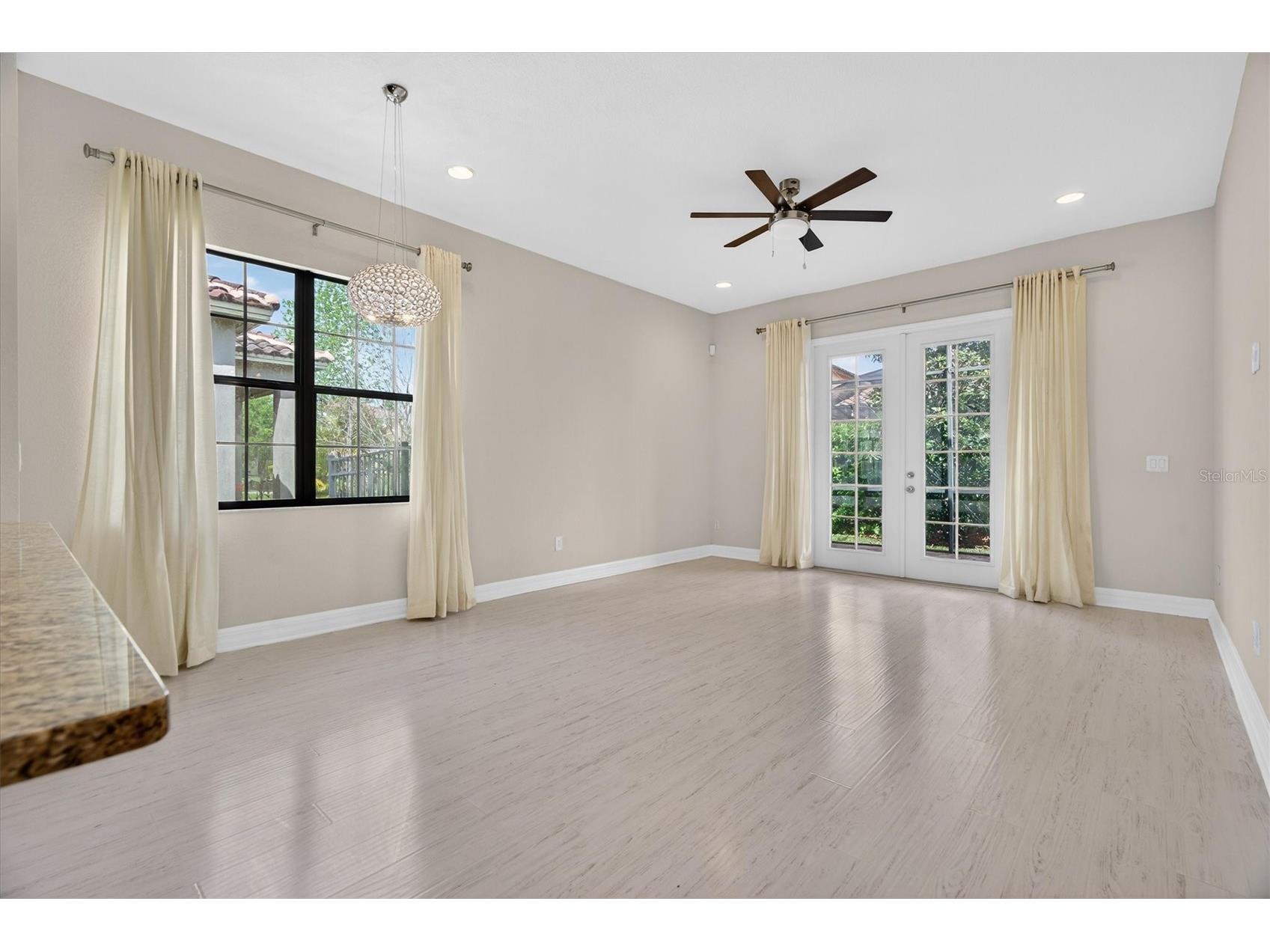 10429 Stapeley Dr Orlando FL 32832 O6397044 image23