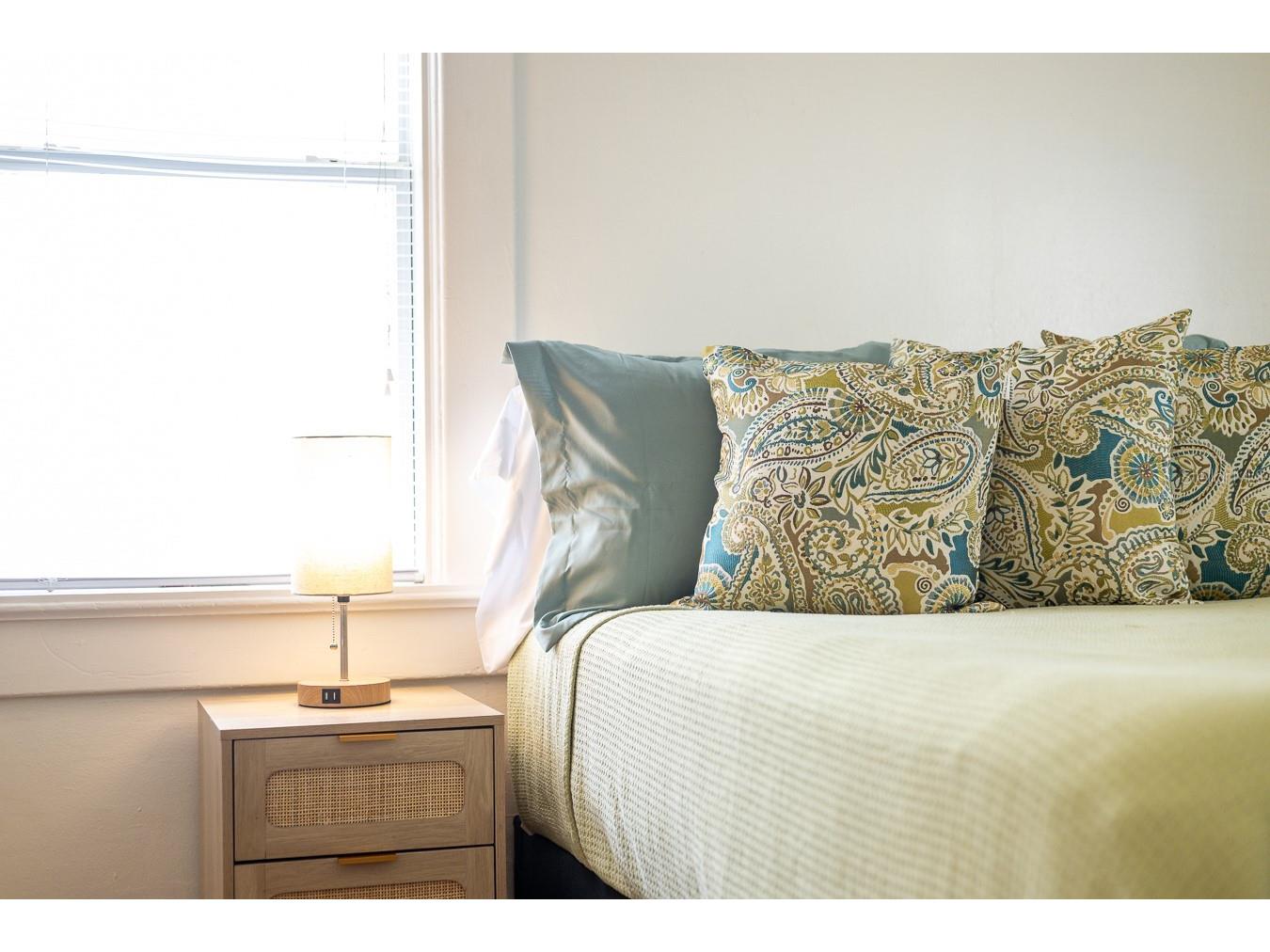 1043 7th Avenue N Saint Petersburg FL 33705 TB8462029 image10