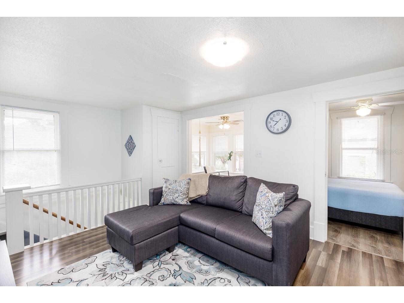 1043 7th Avenue N Saint Petersburg FL 33705 TB8462029 image20