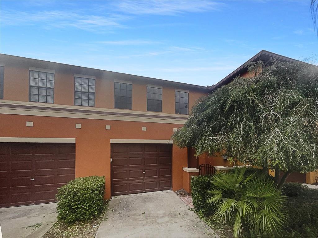 1043 Blackwater Drive Wesley Chapel FL 33543 O6253871 image1