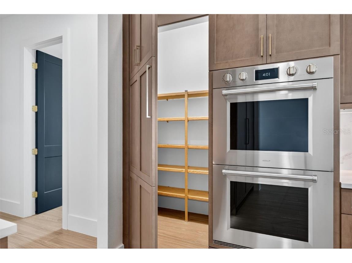 1043 Blue Shell Loop Sarasota FL 34240 A4666908 image37