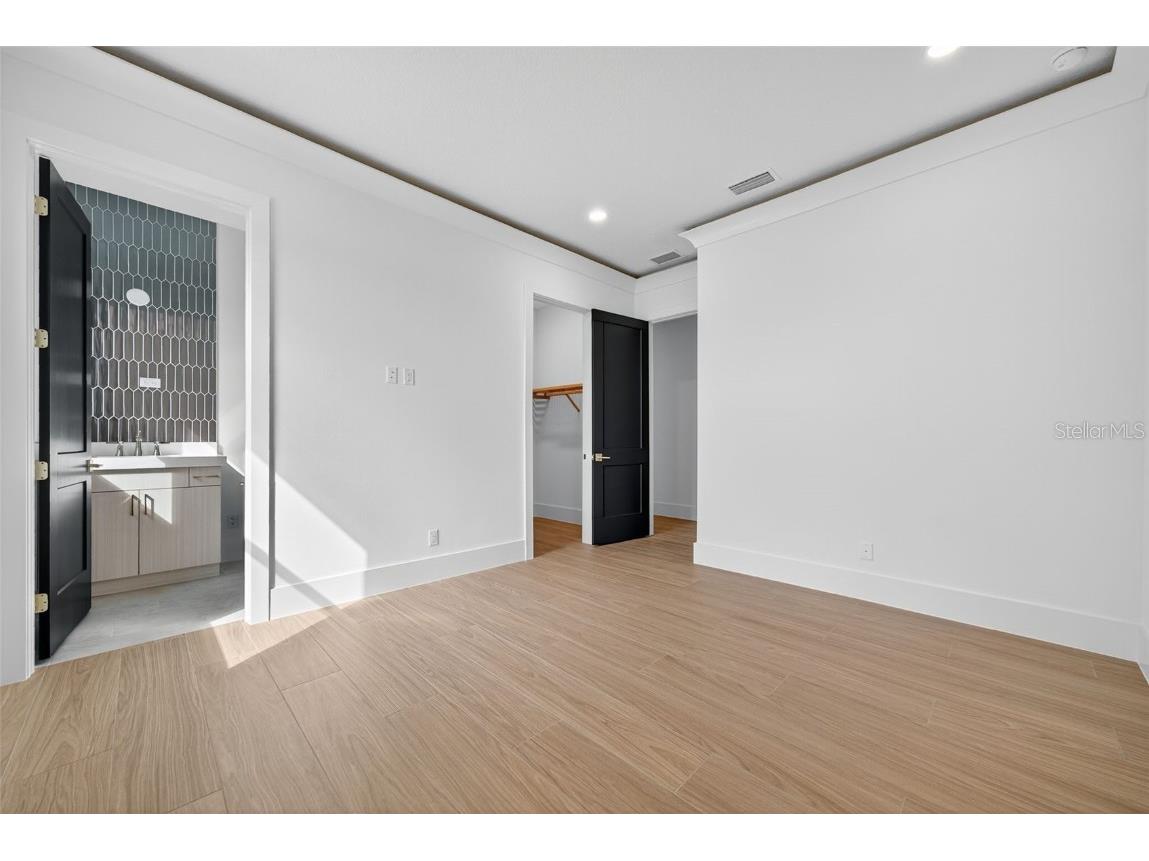 1043 Blue Shell Loop Sarasota FL 34240 A4666908 image59