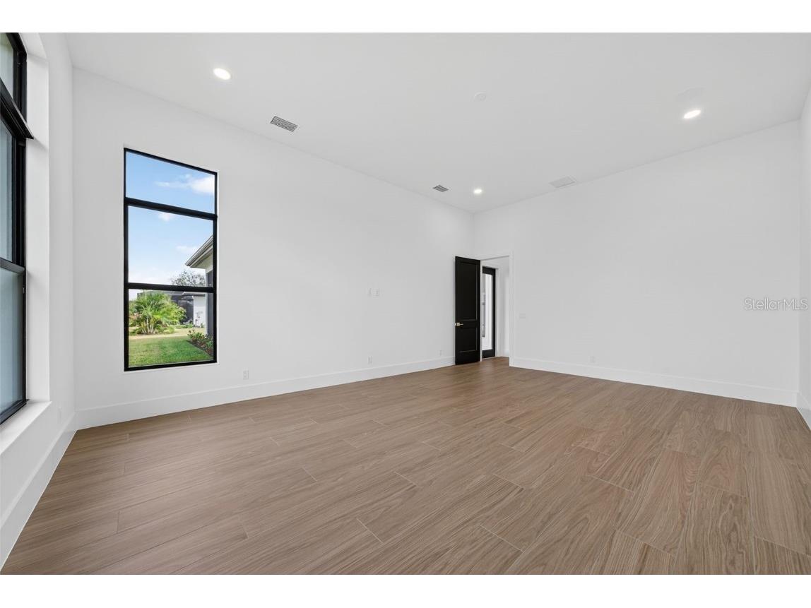 1043 Blue Shell Loop Sarasota FL 34240 A4666908 image68