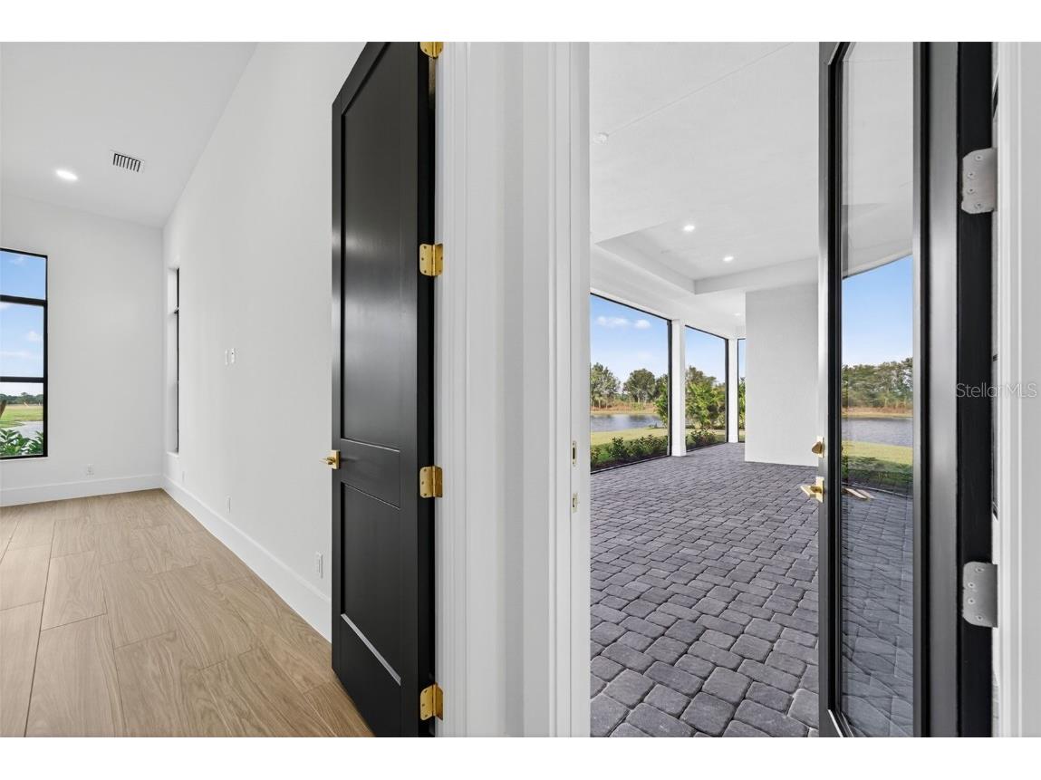 1043 Blue Shell Loop Sarasota FL 34240 A4666908 image70