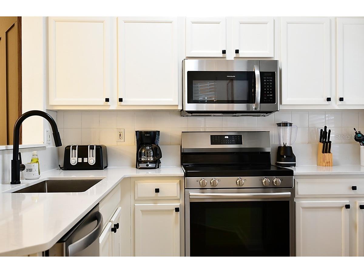 1043 Park Ridge Circle Kissimmee FL 34746 S5149829 image4