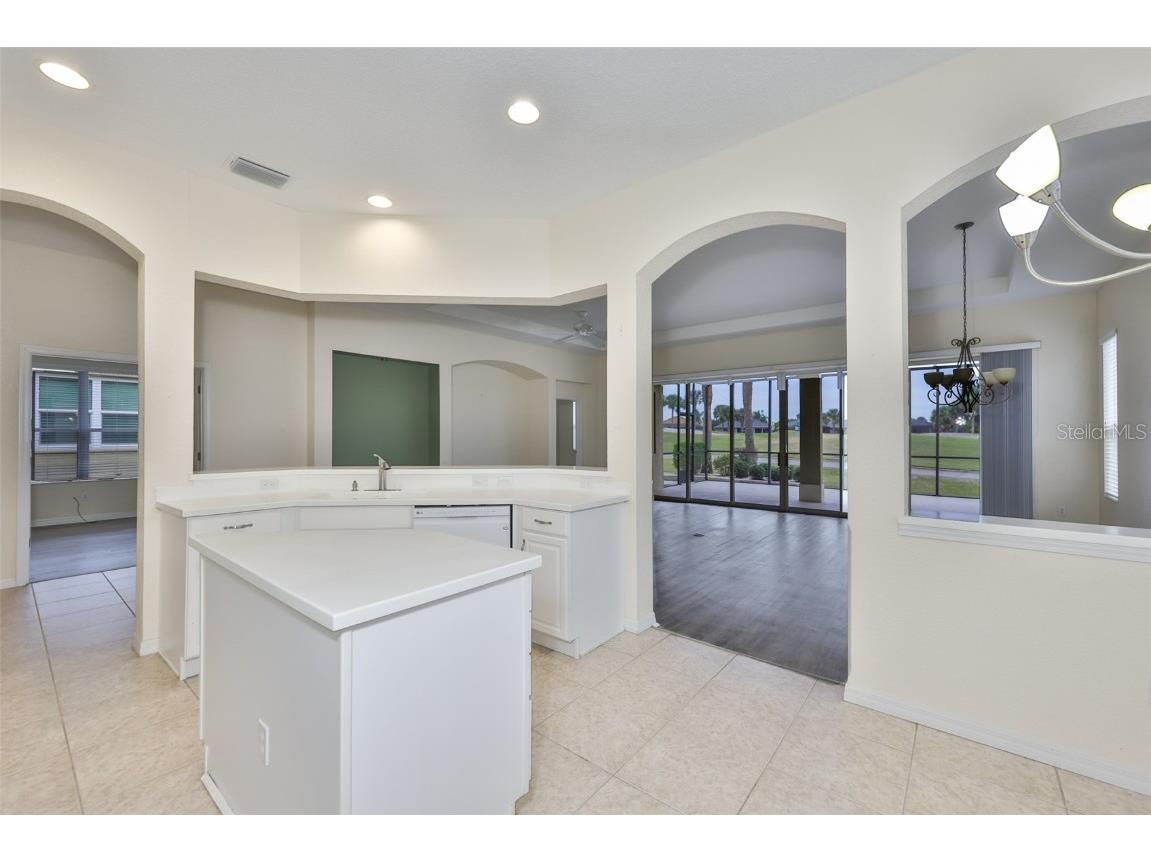 1043 Regal Manor Way Sun City Center FL 33573 TB8446793 image16