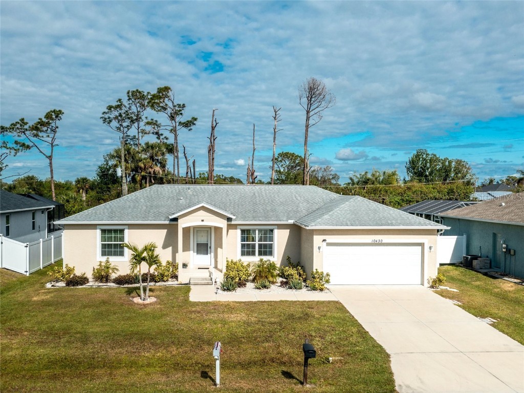 10430 Chablis Avenue Englewood FL 34224 D6139466 image1