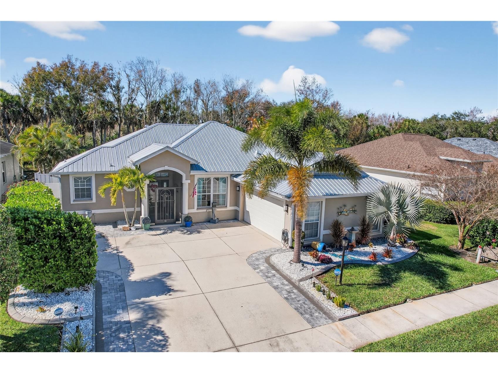 10433 Old Grove Circle Bradenton FL 34212 A4680192 image1