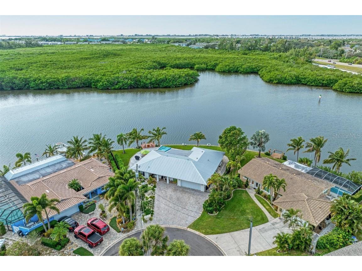 10436 Sandpiper Road W Bradenton FL 34209 - PALMA SOLA BAY A4555909 image1