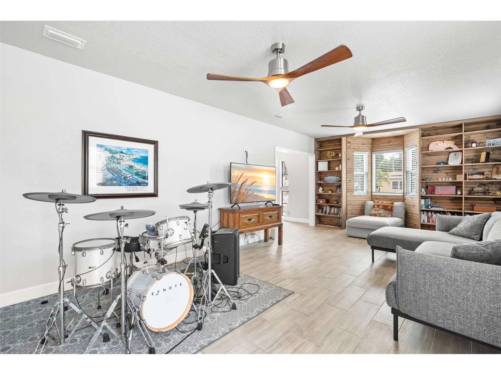 10437 Cirimoya Lane Seminole FL 33772 TB8525259 image32