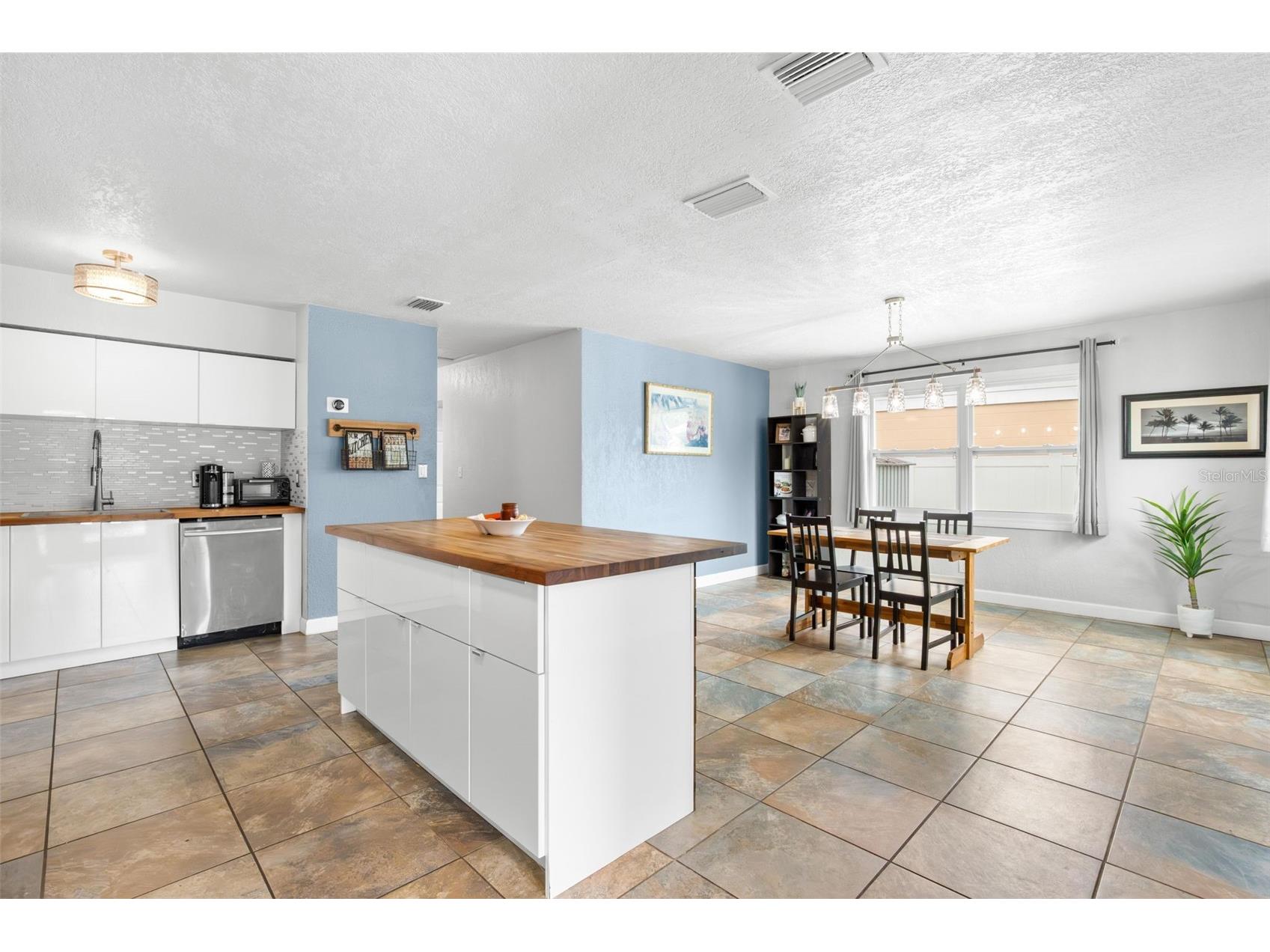 10437 Cirimoya Lane Seminole FL 33772 TB8525259 image8