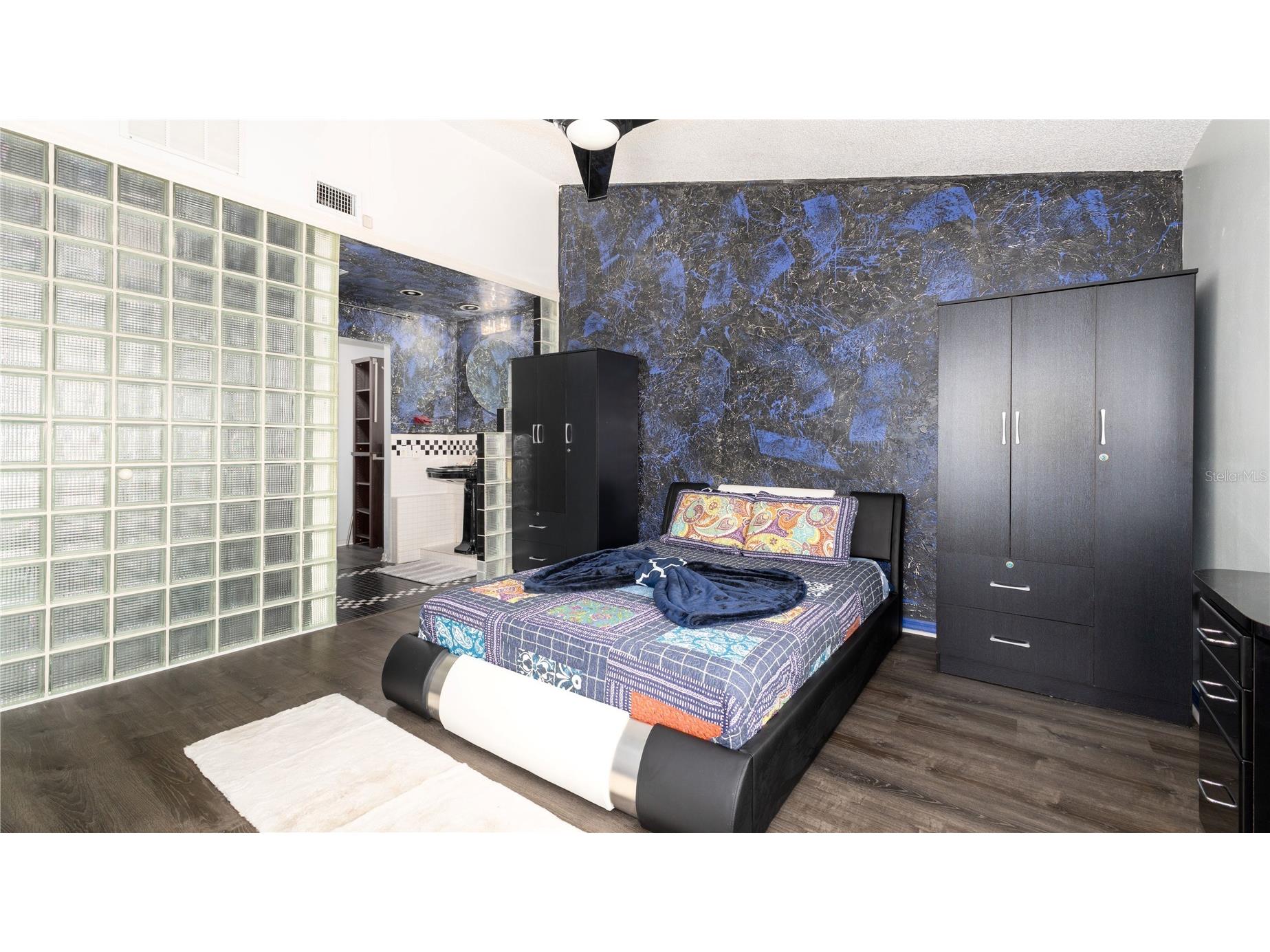 10438 Saint Tropez Place Tampa FL 33615 TB8499129 image16