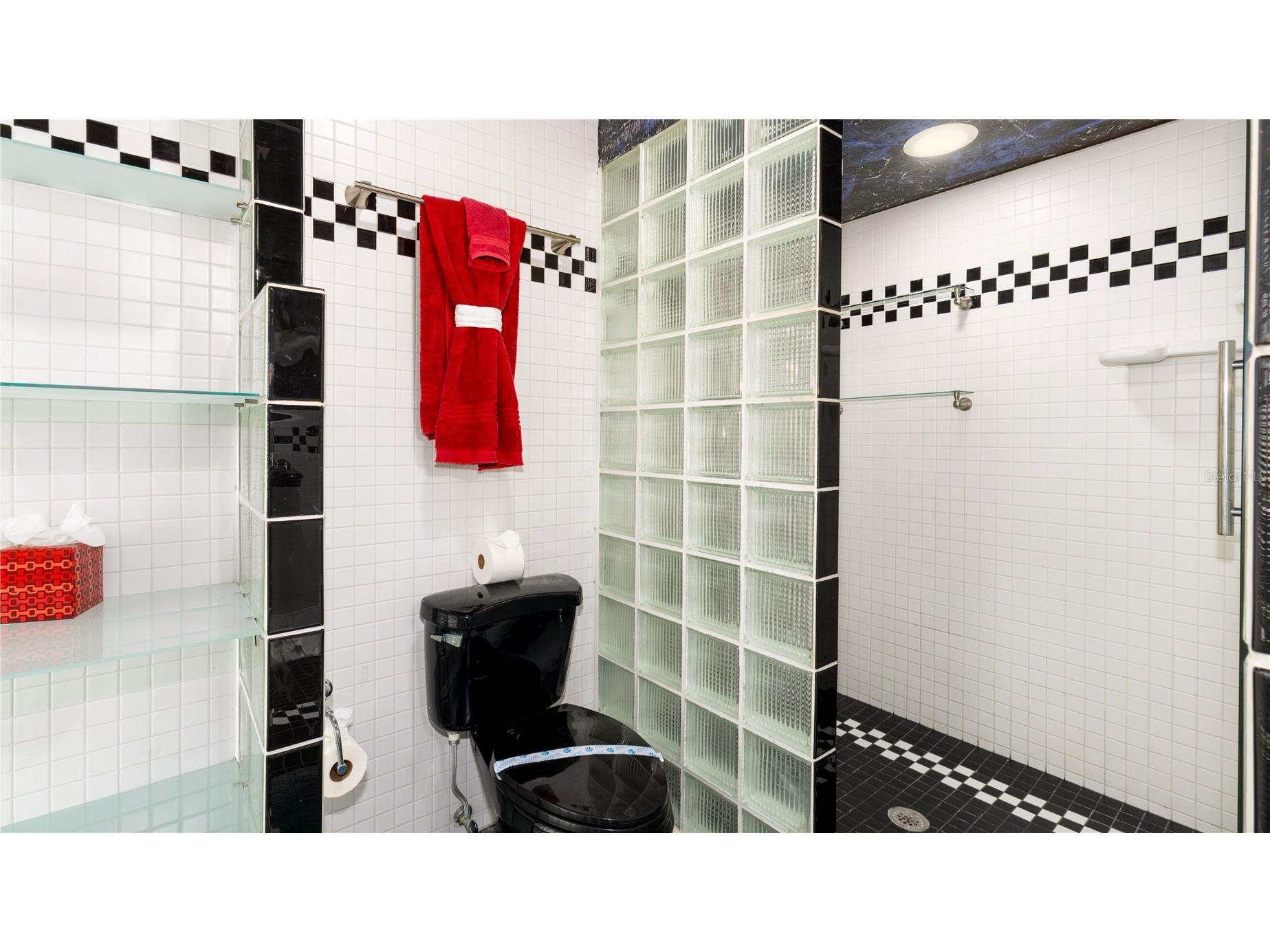 10438 Saint Tropez Place Tampa FL 33615 TB8499129 image18