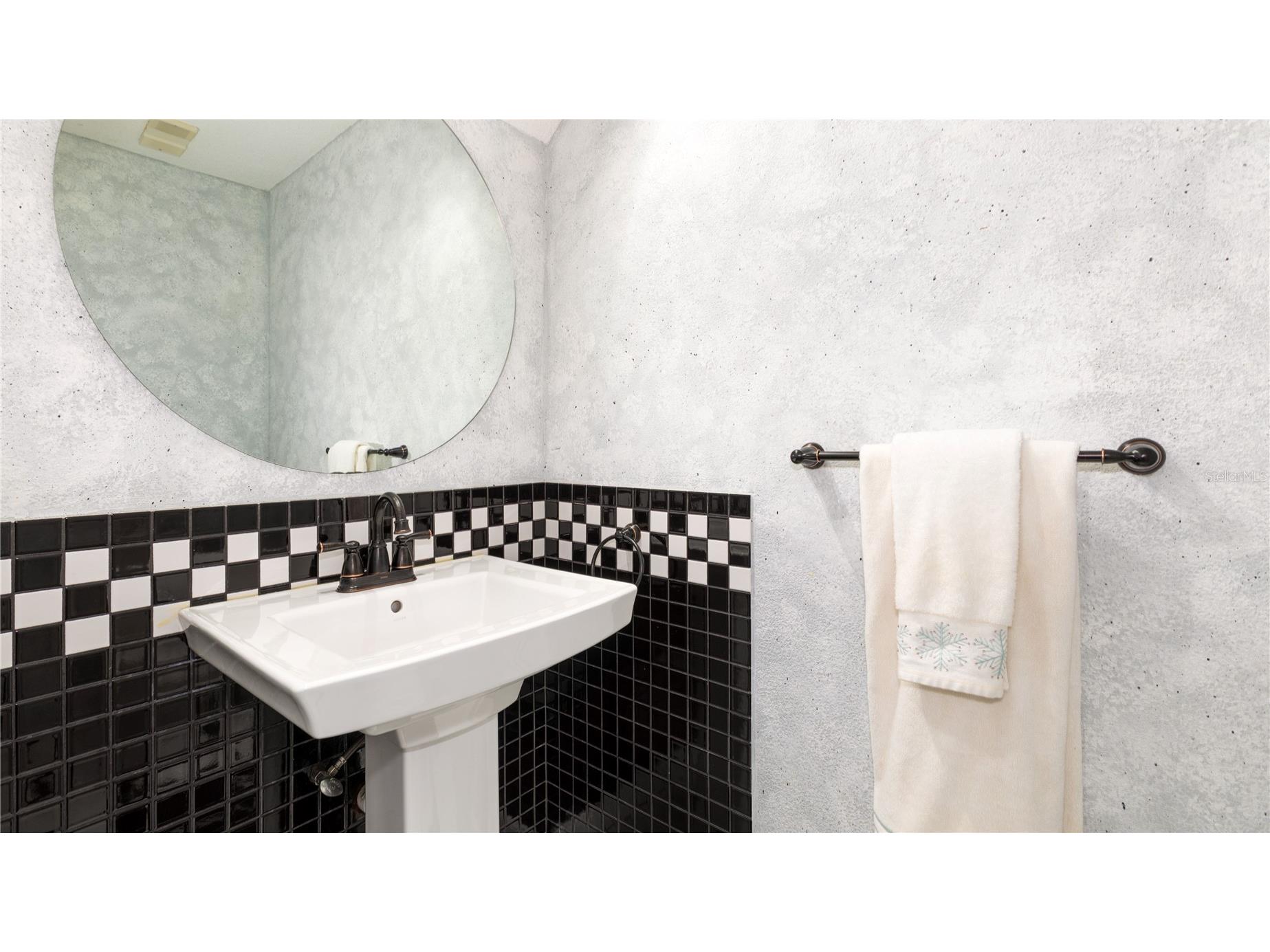 10438 Saint Tropez Place Tampa FL 33615 TB8499129 image19