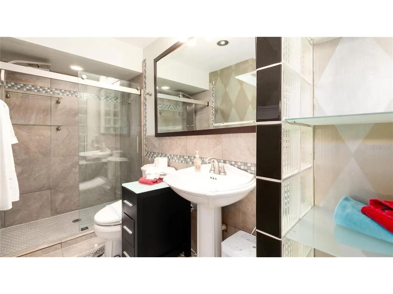 10438 Saint Tropez Place Tampa FL 33615 TB8524066 image12