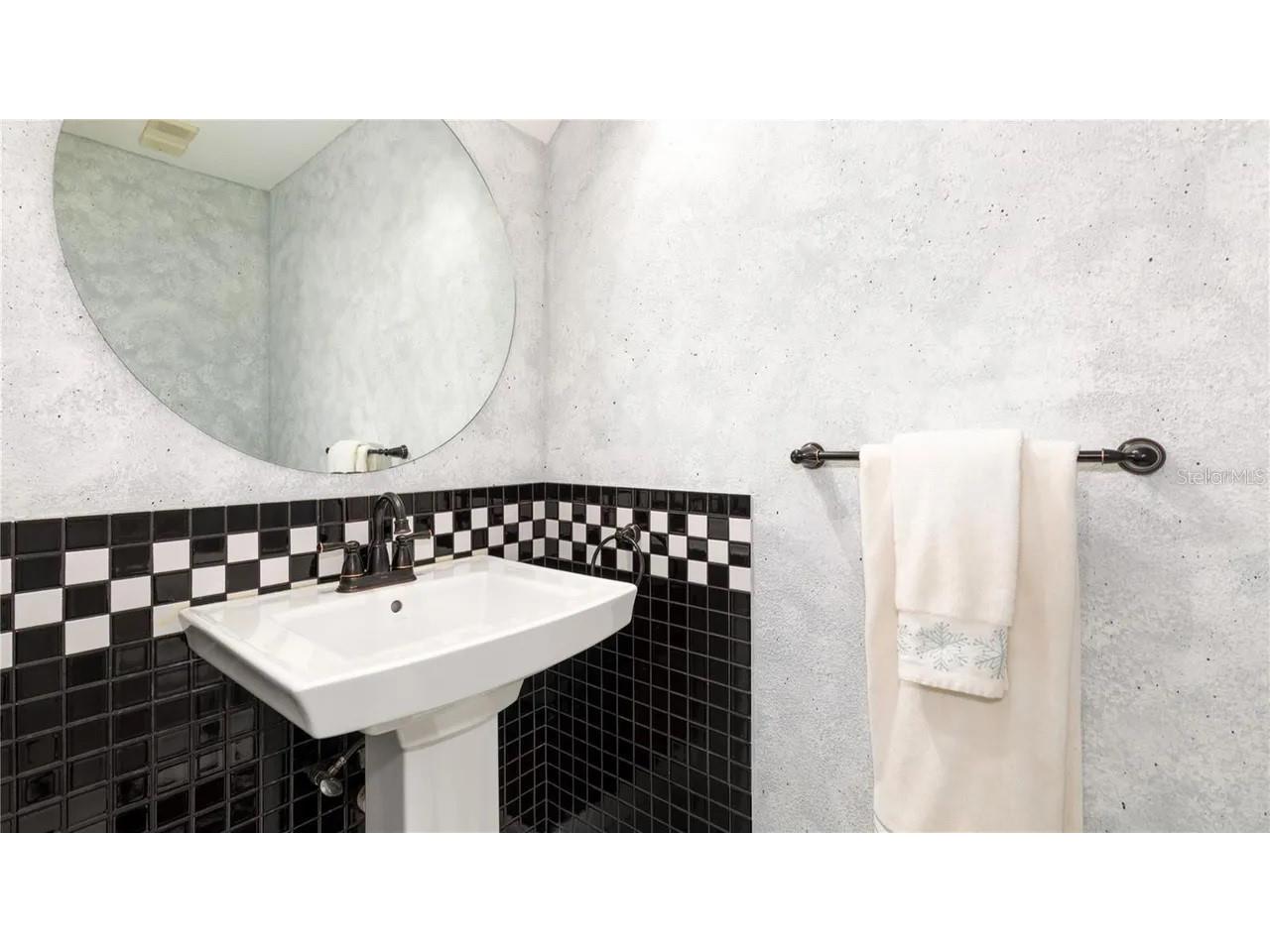 10438 Saint Tropez Place Tampa FL 33615 TB8524066 image15