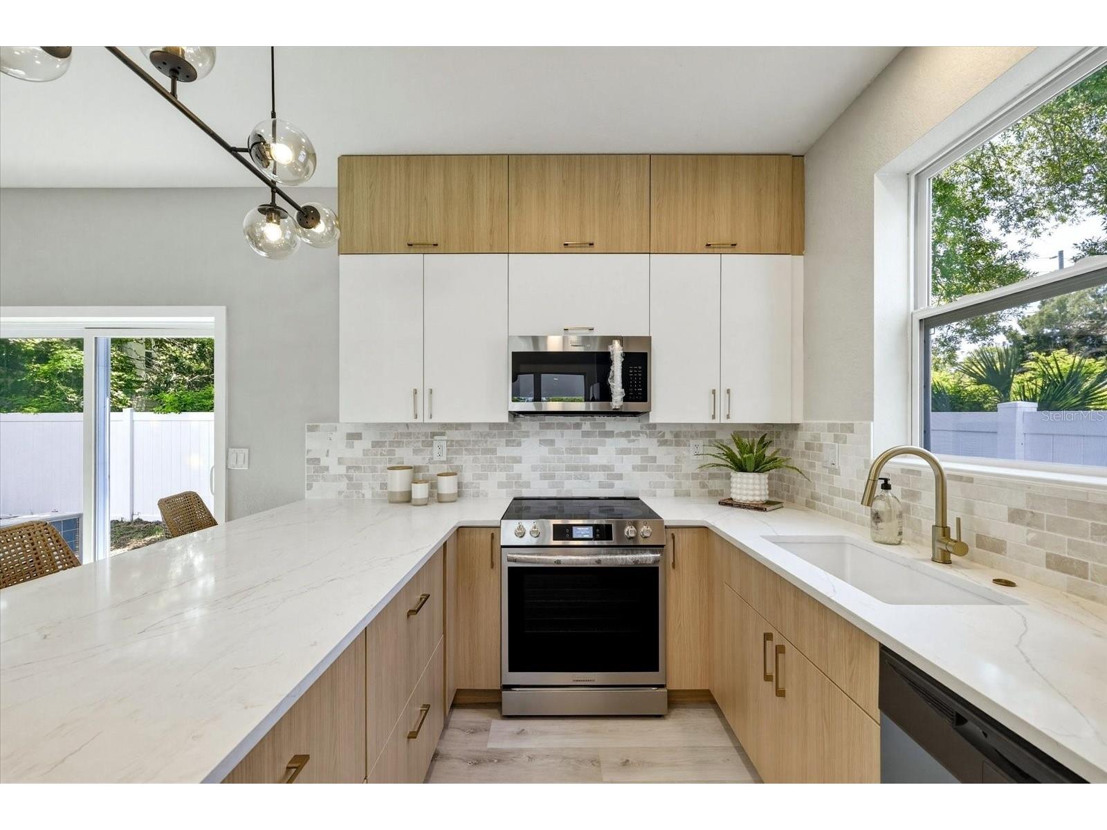 1044 12th Avenue S Saint Petersburg FL 33705 TB8499607 image16