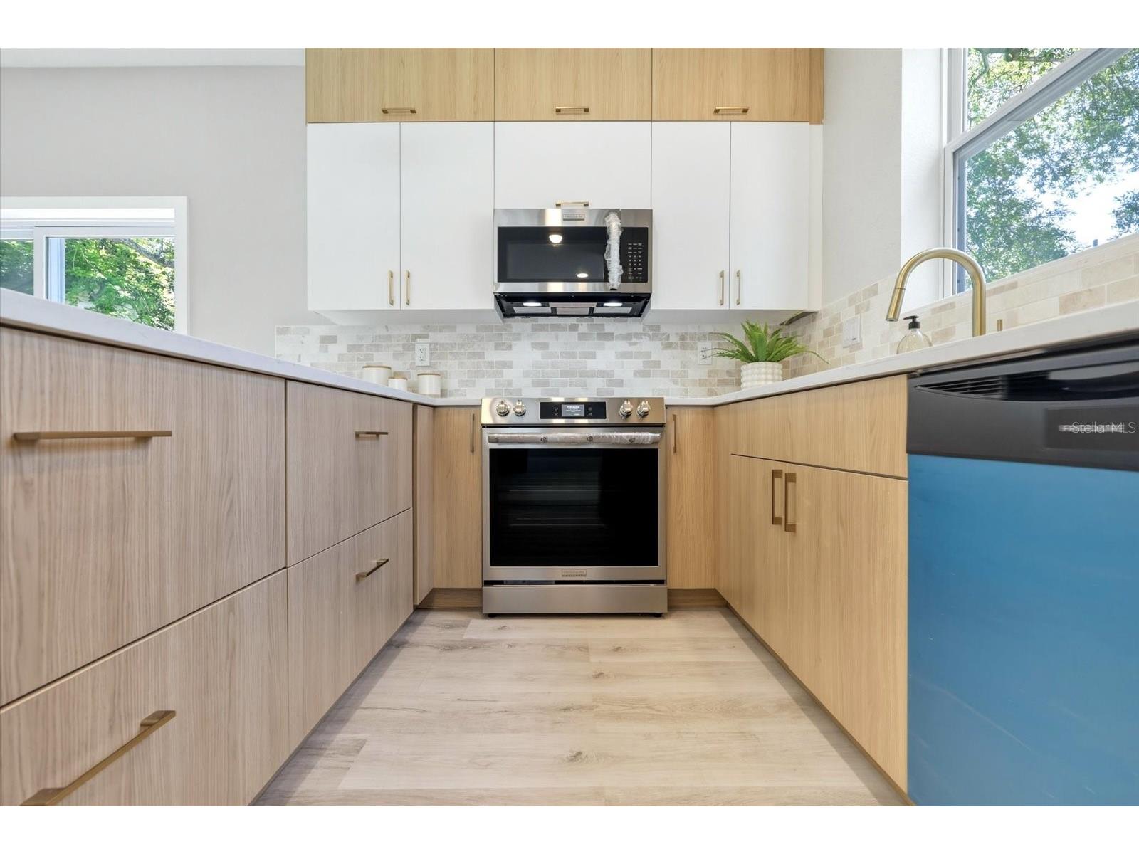 1044 12th Avenue S Saint Petersburg FL 33705 TB8499607 image17