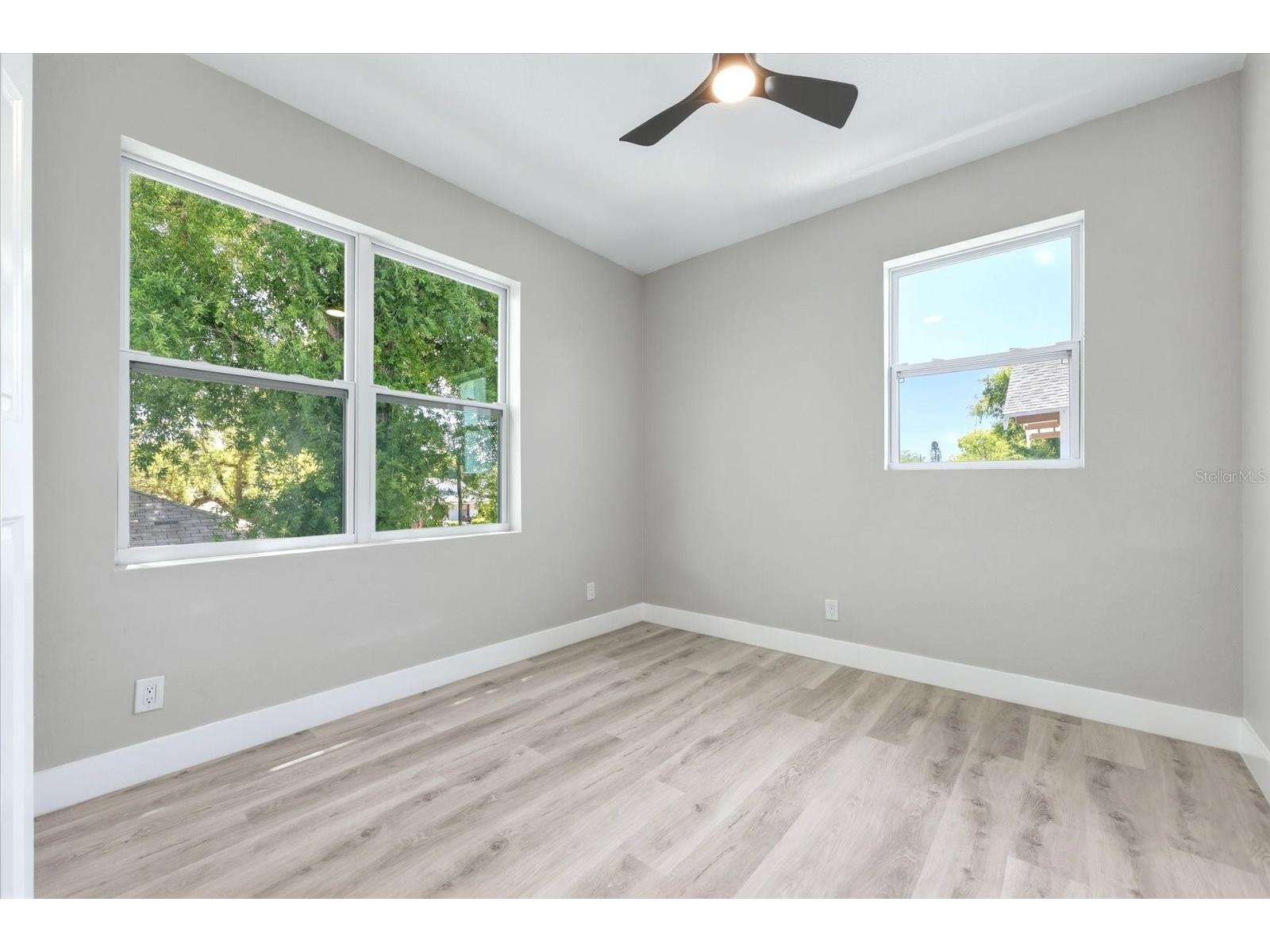 1044 12th Avenue S Saint Petersburg FL 33705 TB8499607 image32