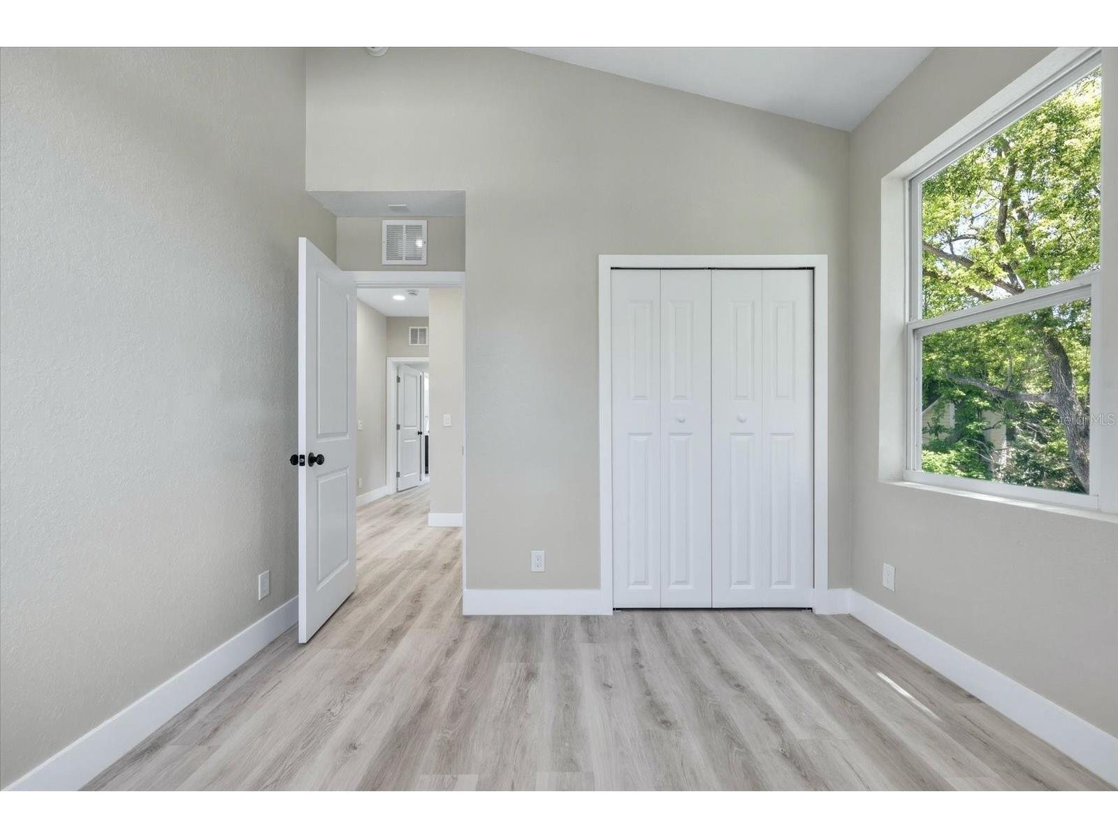 1044 12th Avenue S Saint Petersburg FL 33705 TB8499607 image33