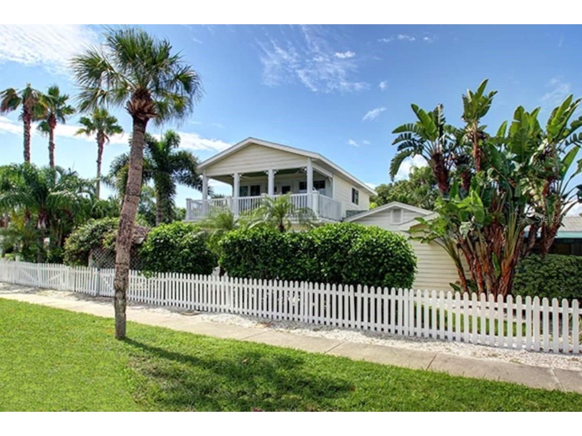 1044 Bay Esplanade Clearwater Beach FL 33767 J991239 image1