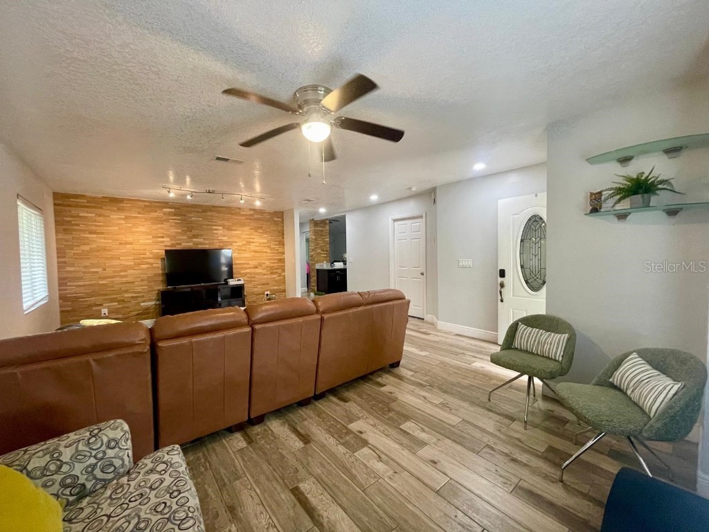 1044 Nin Street Orlando FL 32835 O6329543 image2