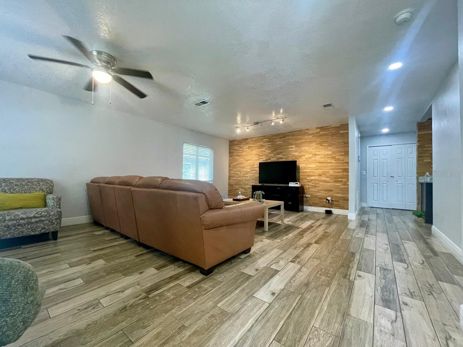 1044 Nin Street Orlando FL 32835 O6407207 image3