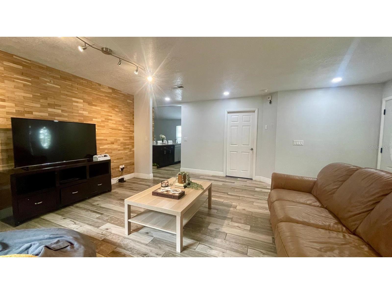 1044 Nin Street Orlando FL 32835 O6407207 image38