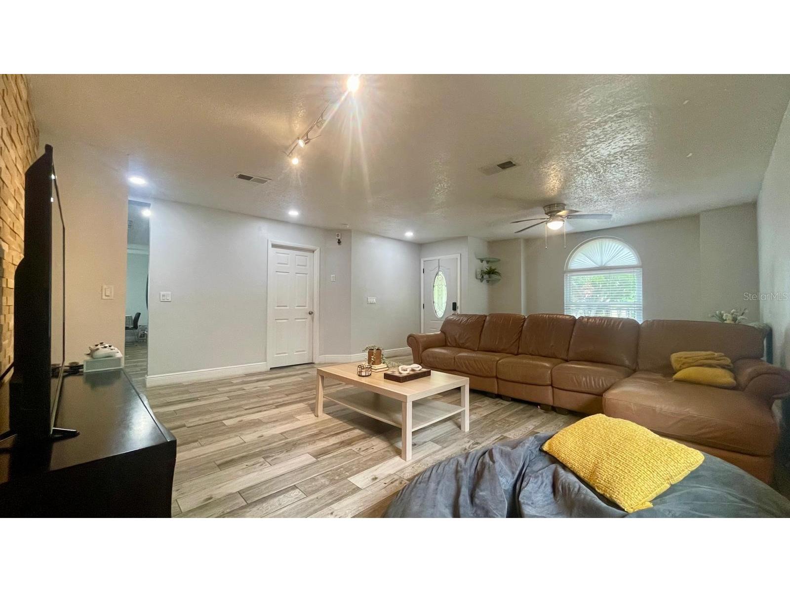 1044 Nin Street Orlando FL 32835 O6407207 image4