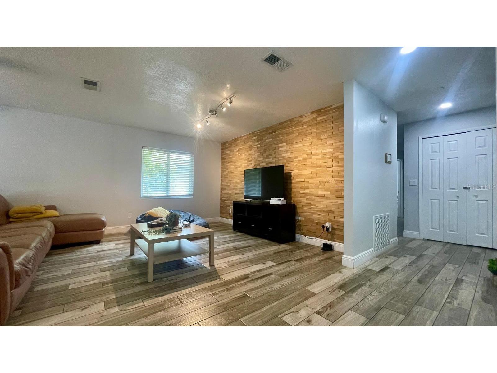 1044 Nin Street Orlando FL 32835 O6407207 image40