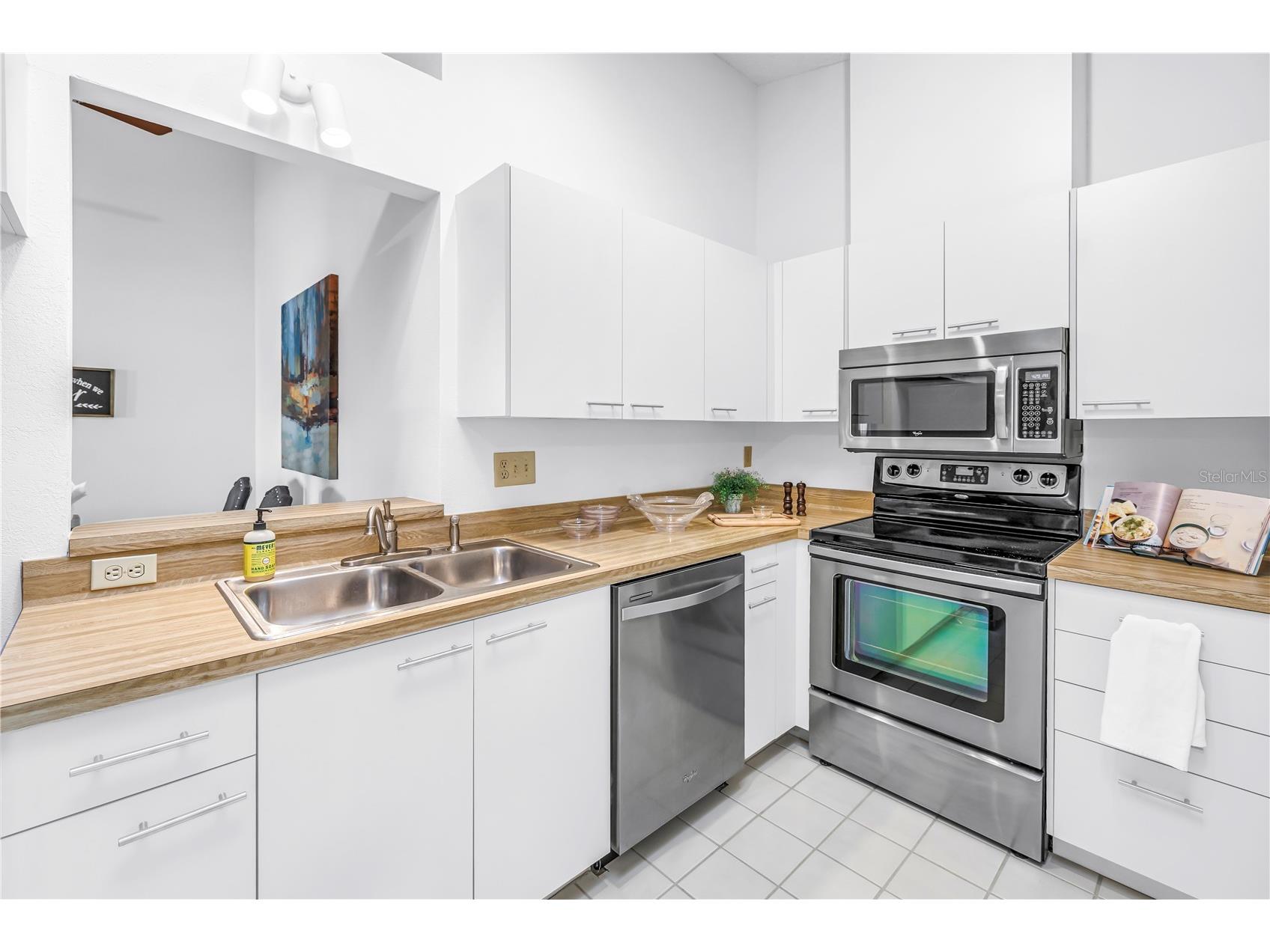 1044 Romano Court NE Saint Petersburg FL 33702 TB8503052 image5
