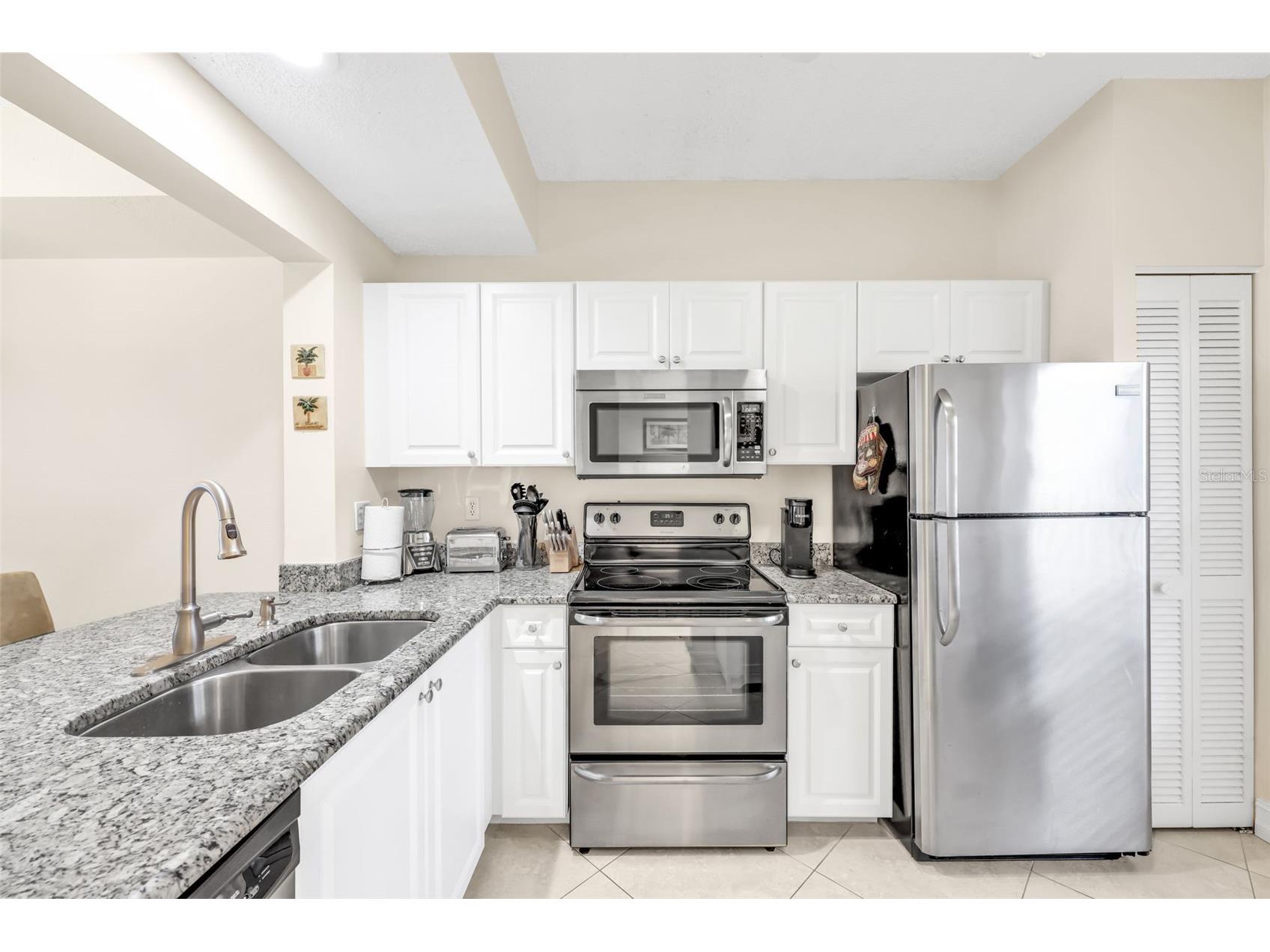1044 Woodshire Lane #B211 Naples FL 34105 A4695296 image14