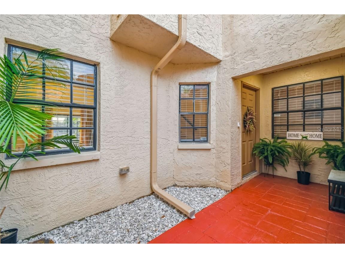 10444 Saint Tropez Place Tampa FL 33615 TB8452912 image8