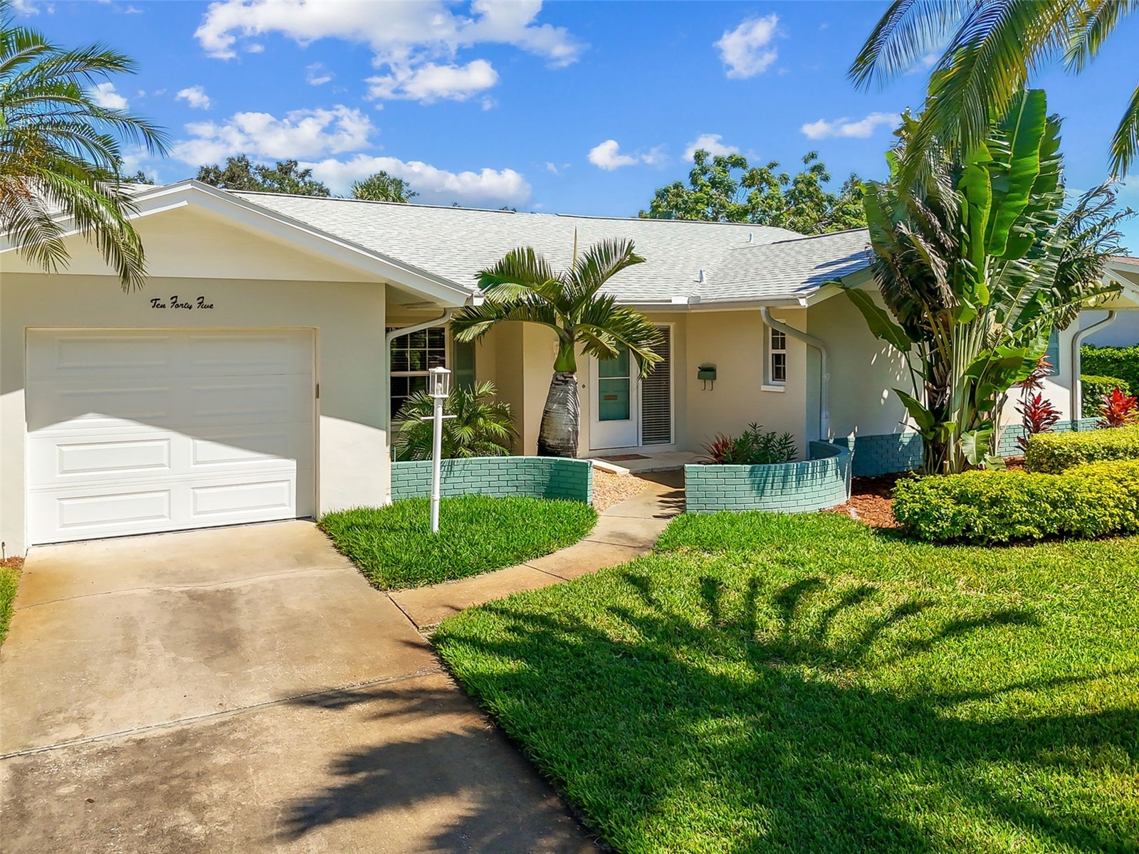 1045 44th Avenue NE Saint Petersburg FL 33703 TB8421026 image1