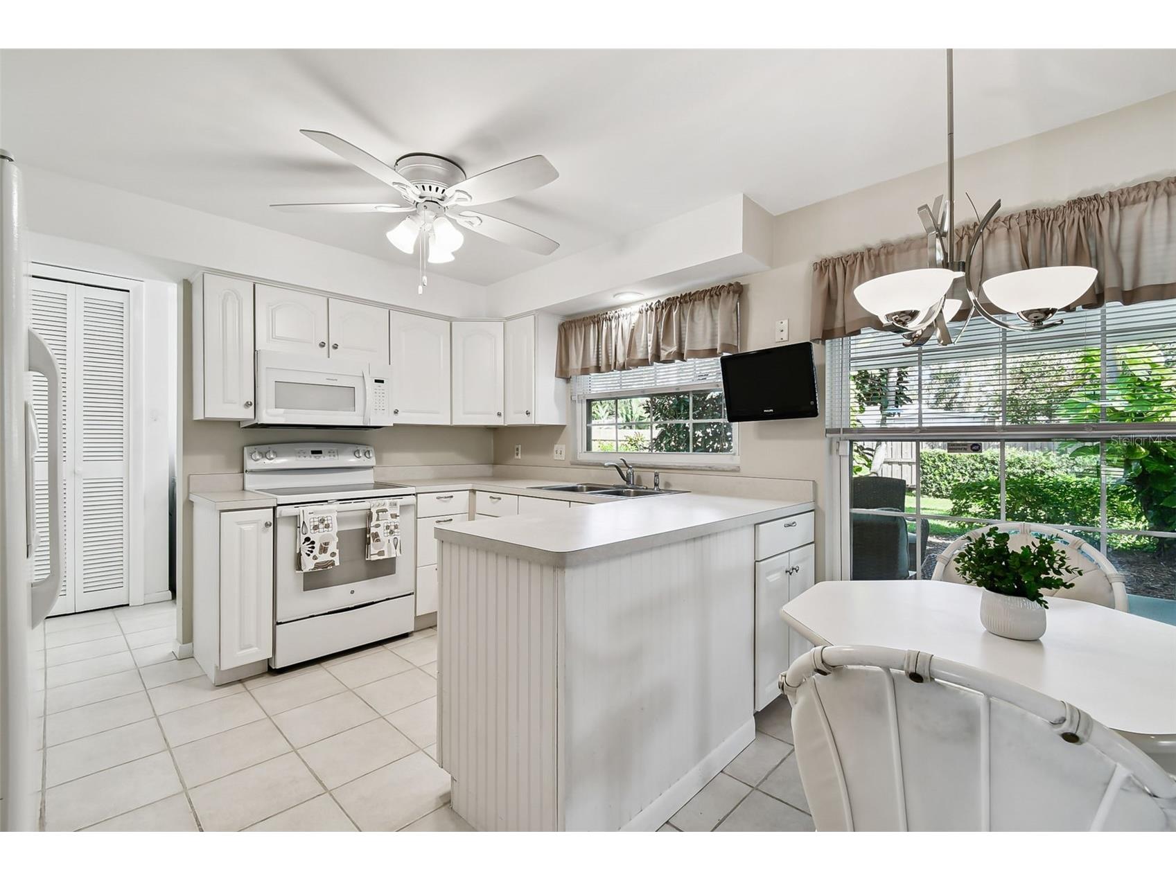 1045 44th Avenue NE Saint Petersburg FL 33703 TB8421026 image9