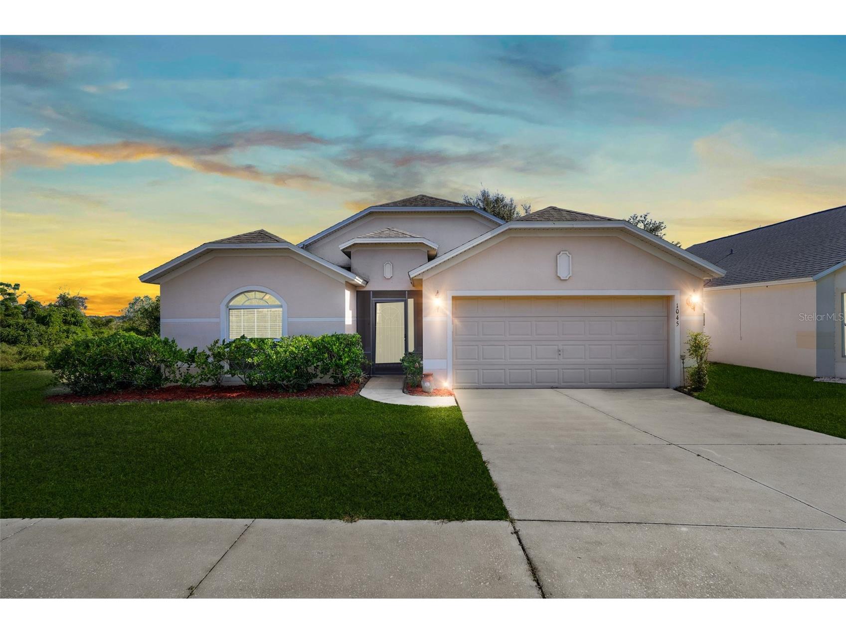 1045 Bluegrass Drive Groveland FL 34736 G5103610 image1