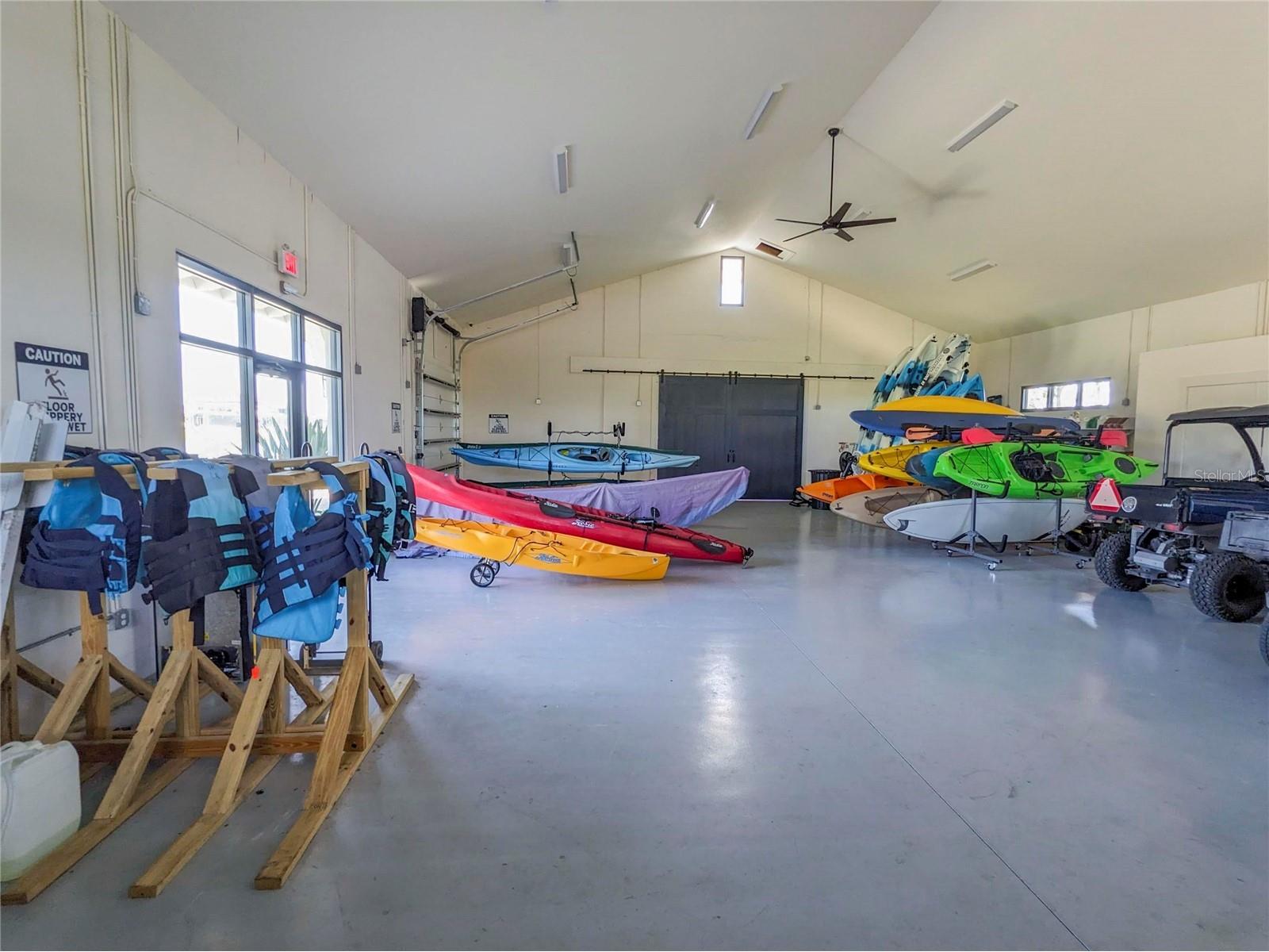 1045 Crosswind Avenue Sarasota FL 34240 A4685682 image50