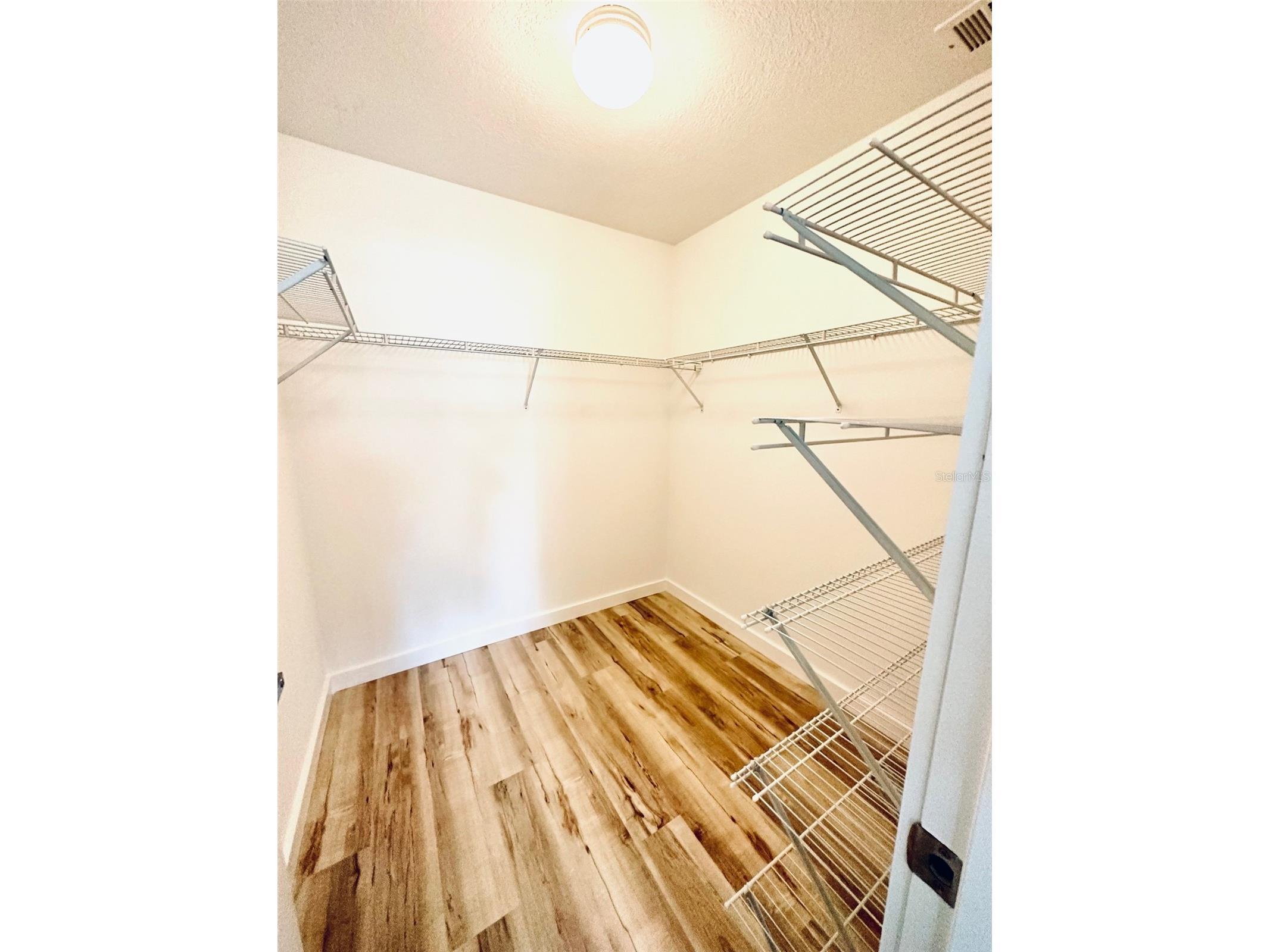 1045 Cumberland Road Venice FL 34293 A4687516 image17