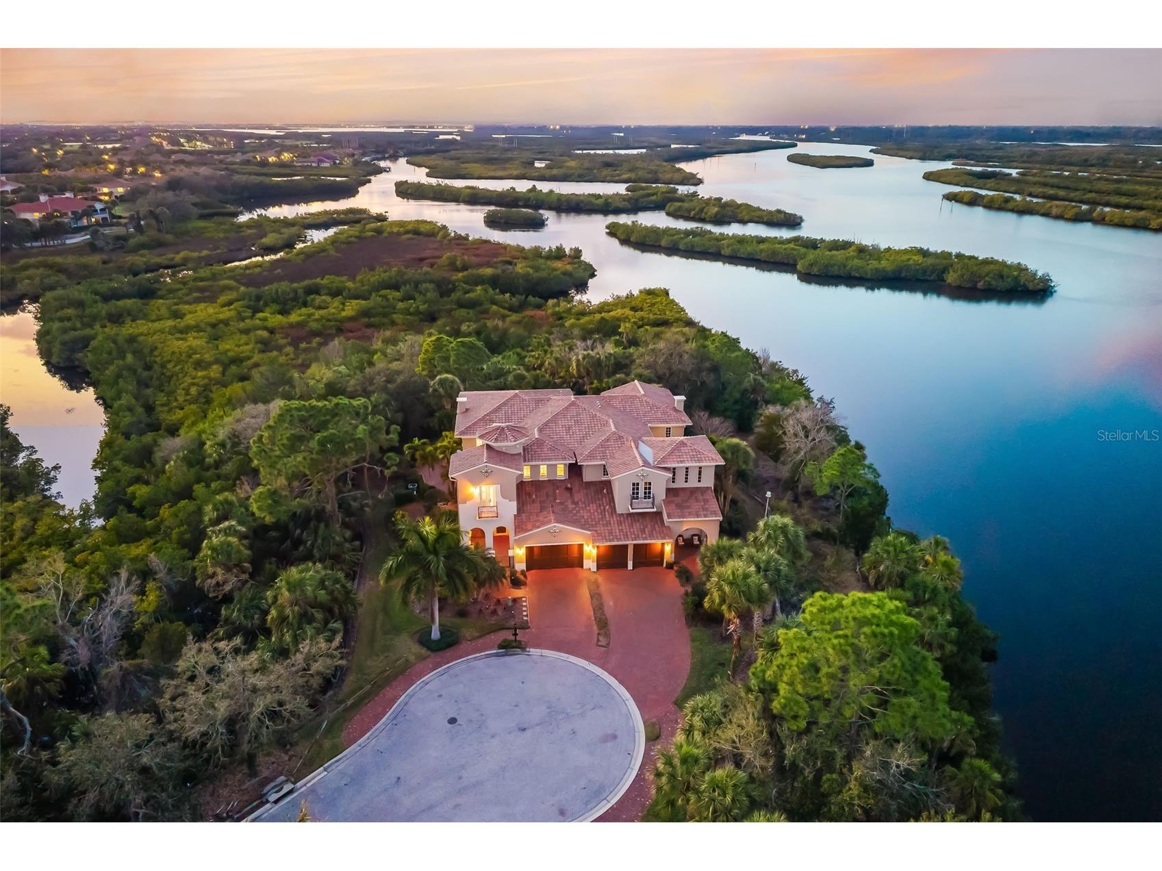 1045 Fish Hook Cove Bradenton FL 34212 - VIEWS OF THE MANATEE RIVER UP A4683460 image1
