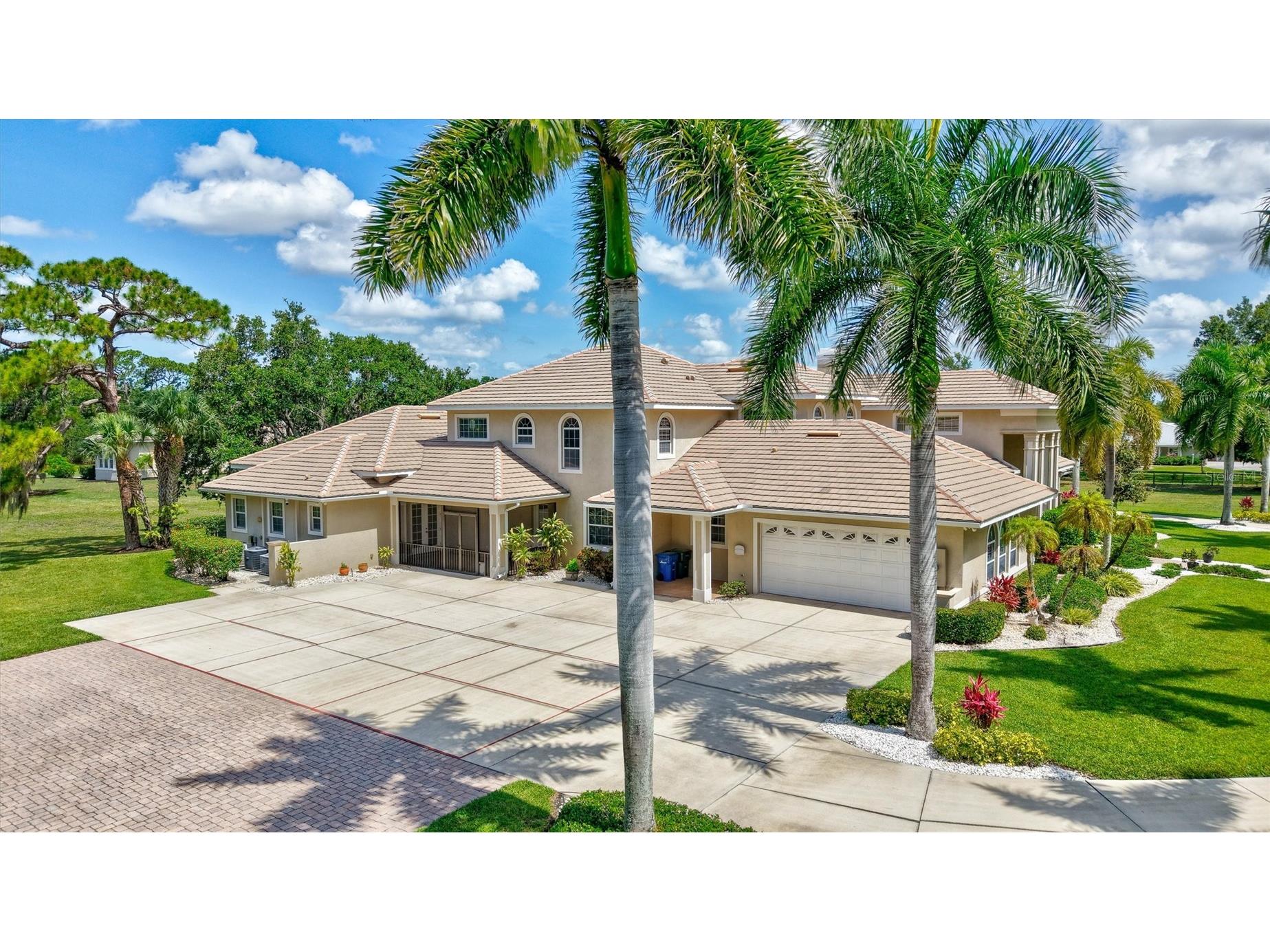 1045 Fox Creek Drive Sarasota FL 34240 A4694380 image5