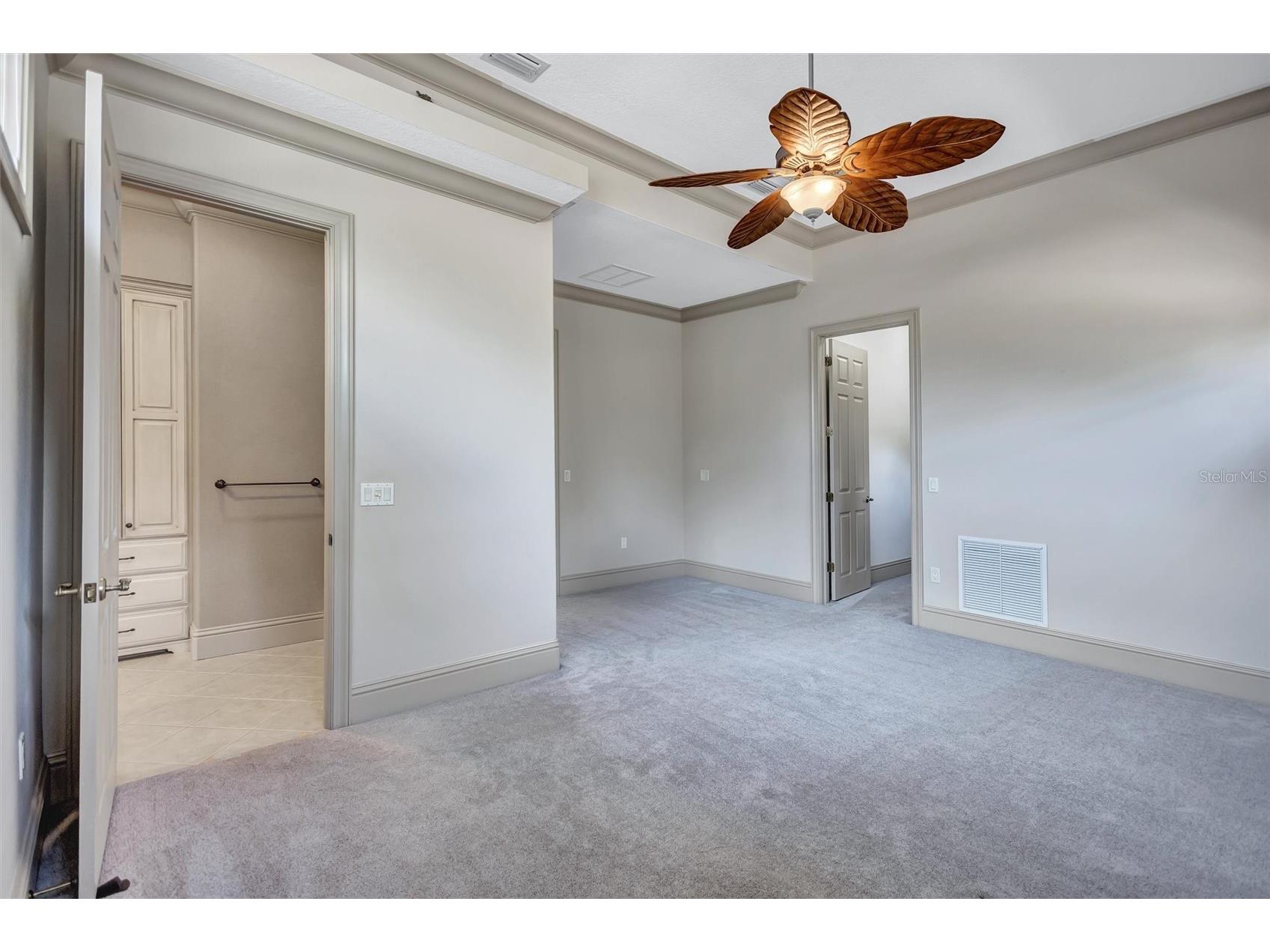 1045 Fox Creek Drive Sarasota FL 34240 A4694380 image64