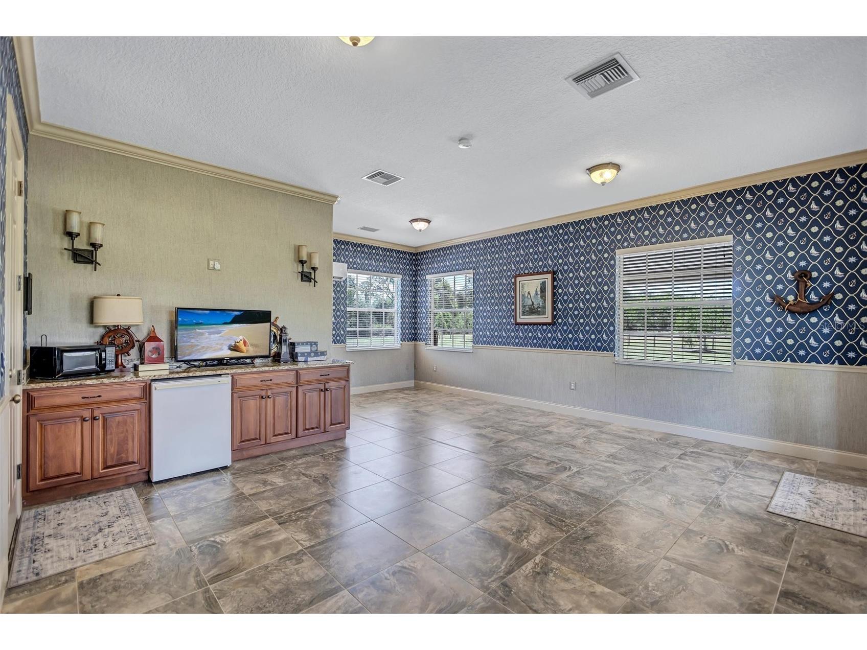 1045 Fox Creek Drive Sarasota FL 34240 A4694380 image87