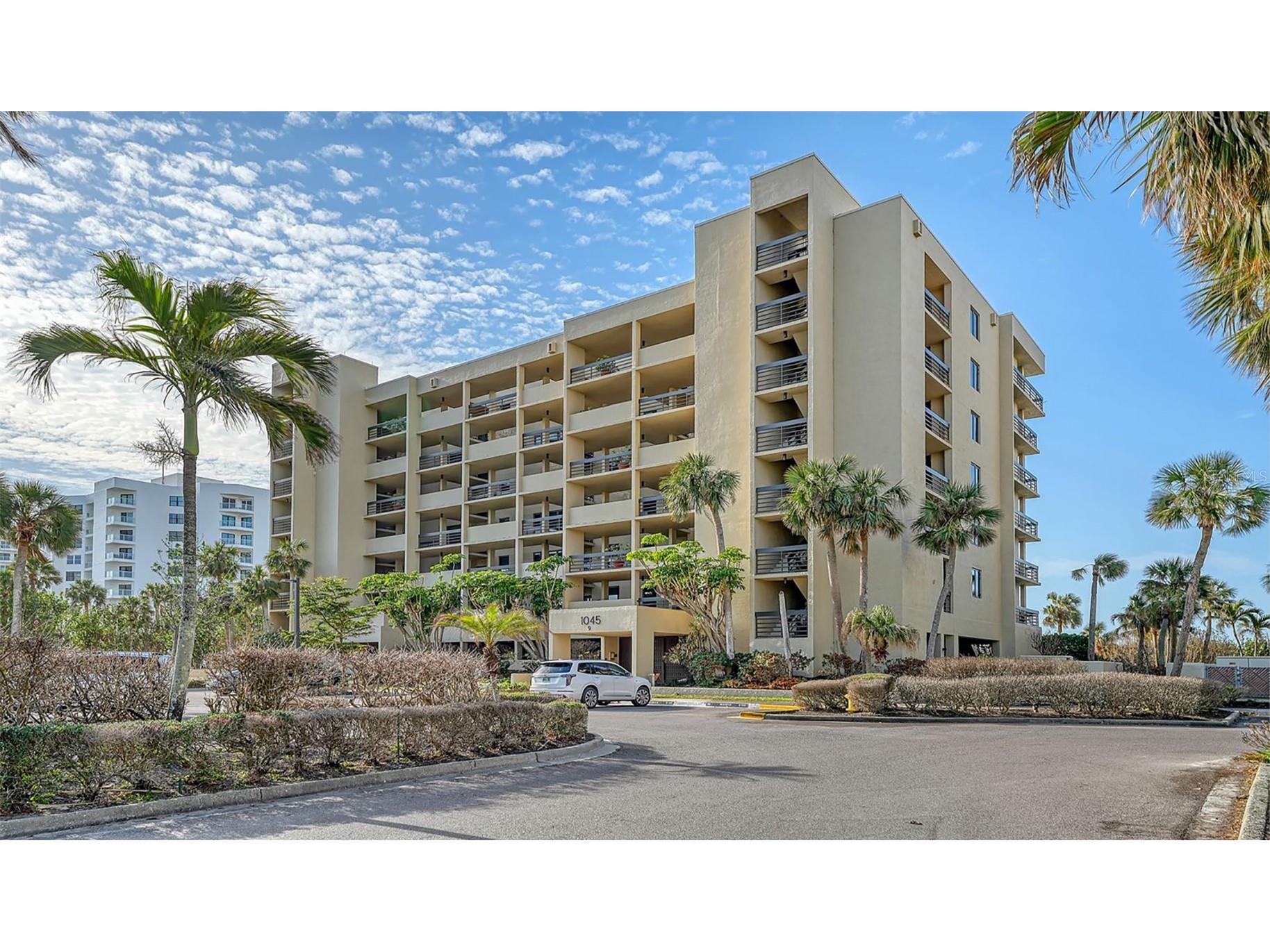 1045 Gulf Of Mexico Drive #301 Longboat Key FL 34228 A4694202 image1