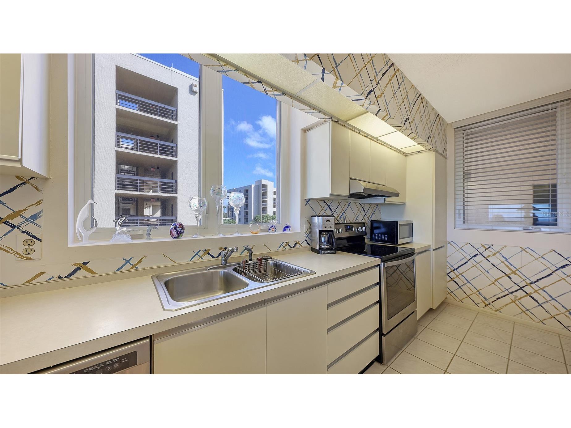1045 Gulf Of Mexico Drive #301 Longboat Key FL 34228 A4694202 image12